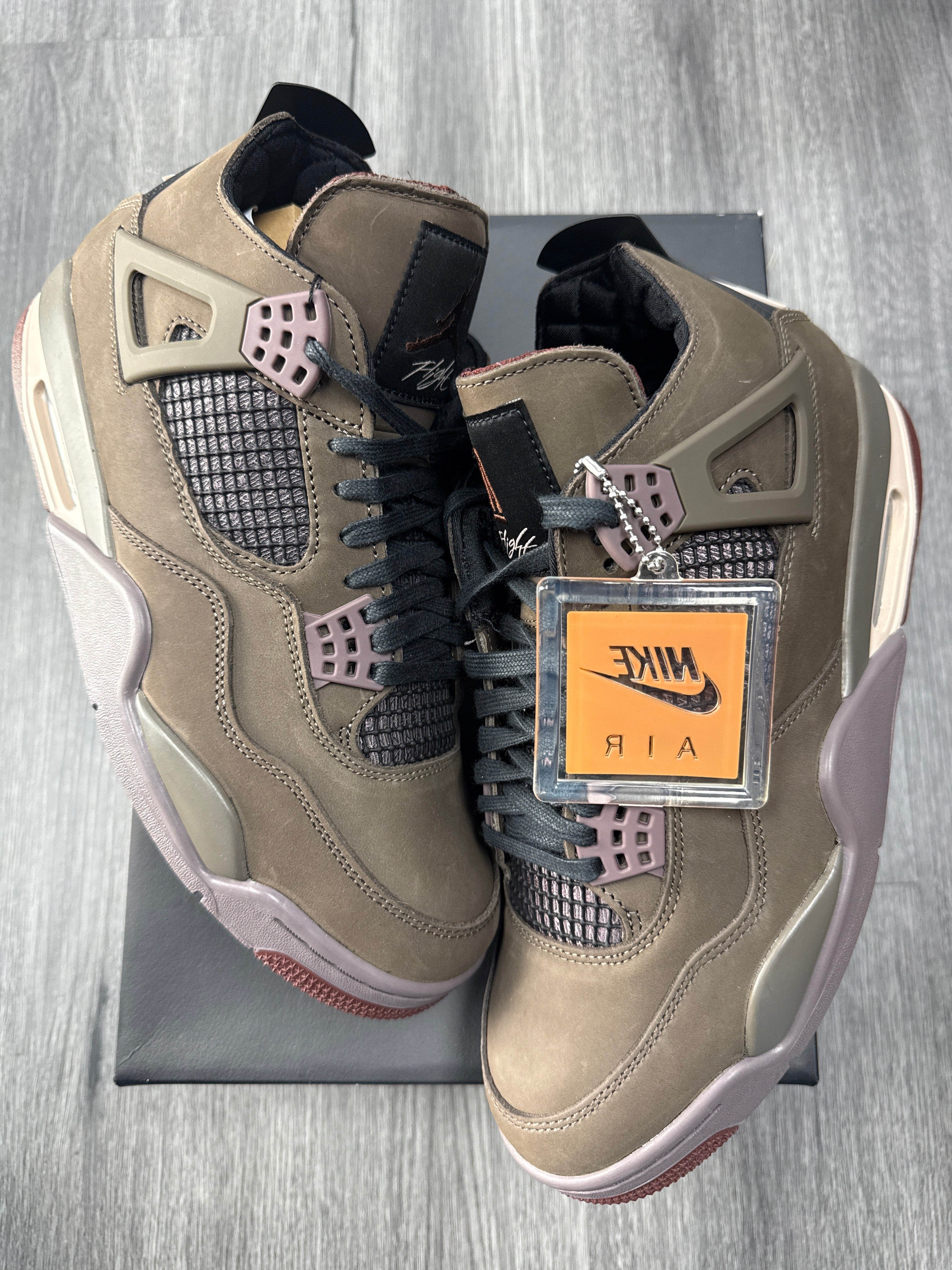 Jordan 4 A Ma Maniere Dark Mocha - size 10