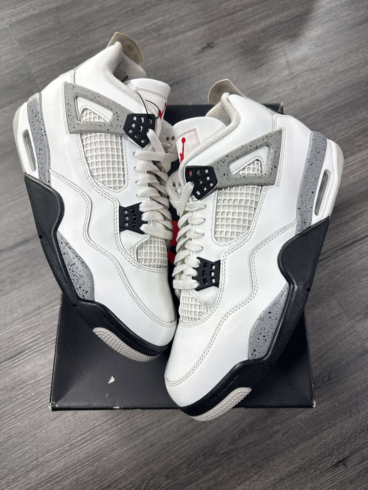 Jordan 4 White Cement - size 10.5