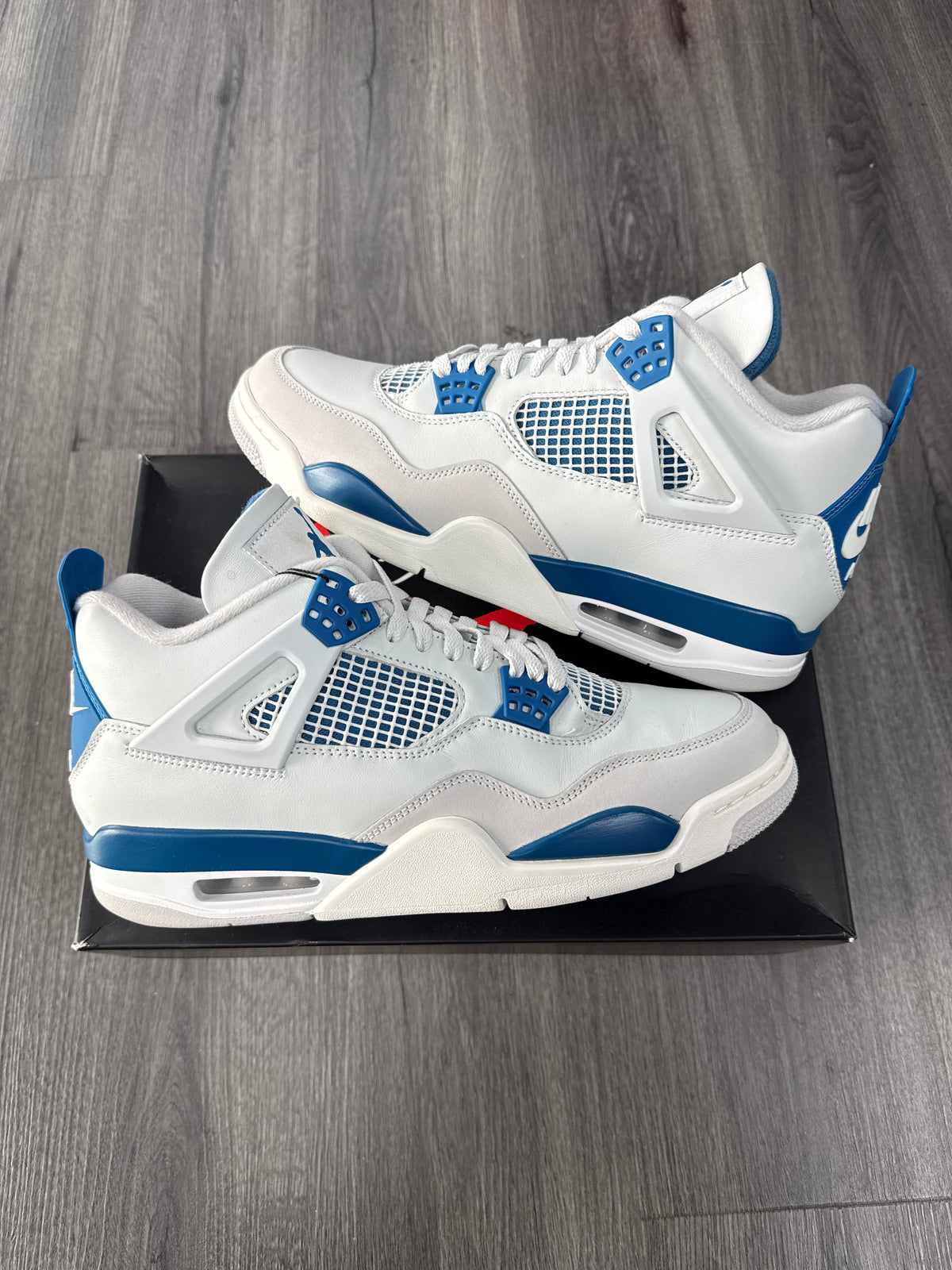 Jordan 4 Military Blue - size 11