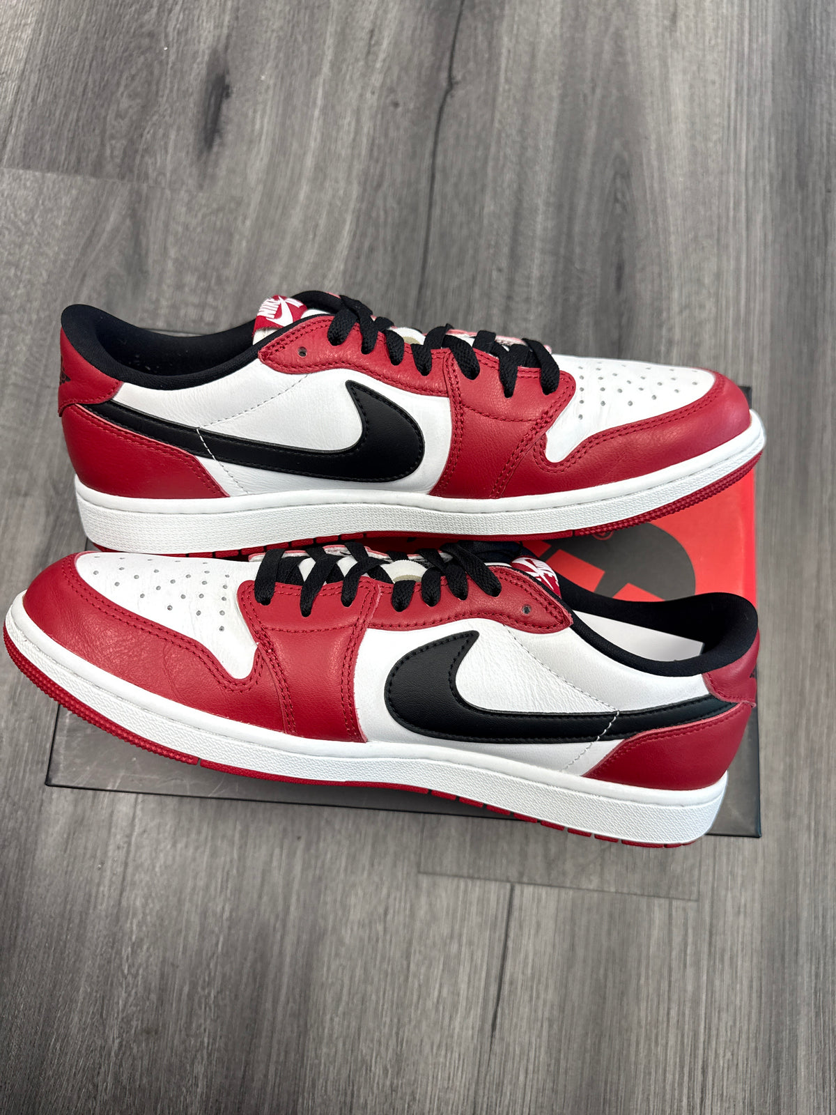 Jordan 1 Low Chicago - size 11.5