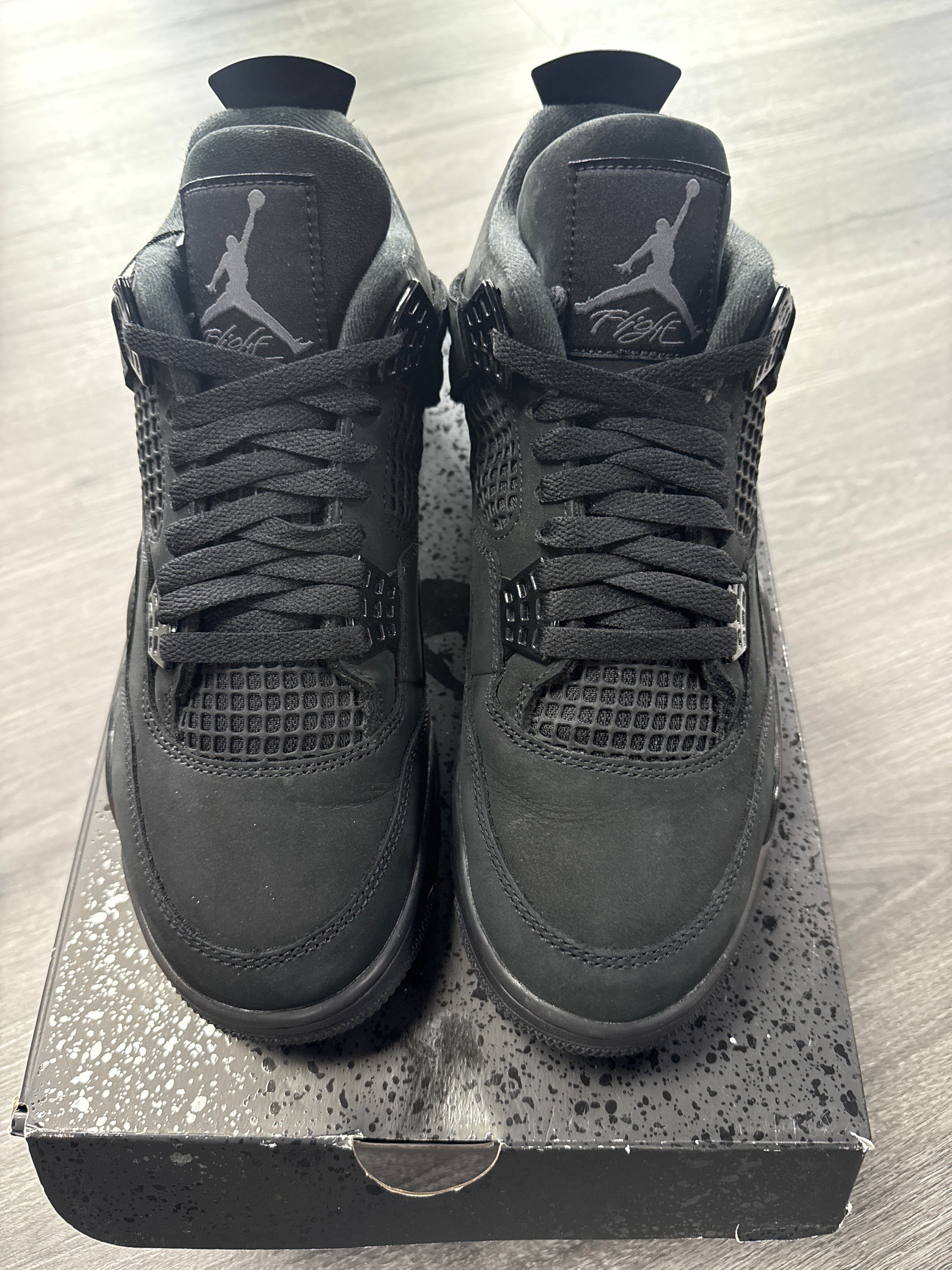 Jordan 4 Black Cat - size 8.5