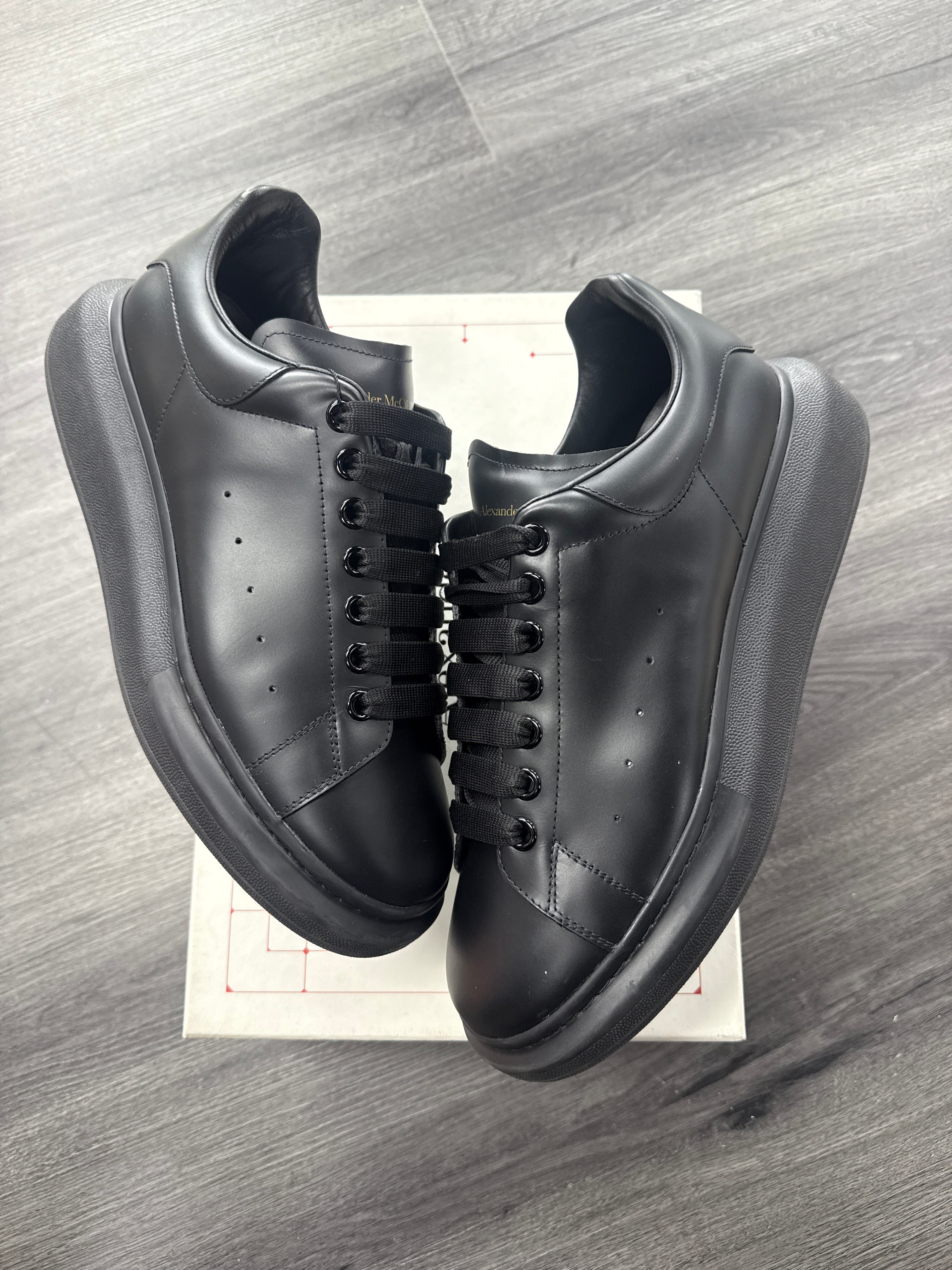 Alexander McQueen Black - size 11
