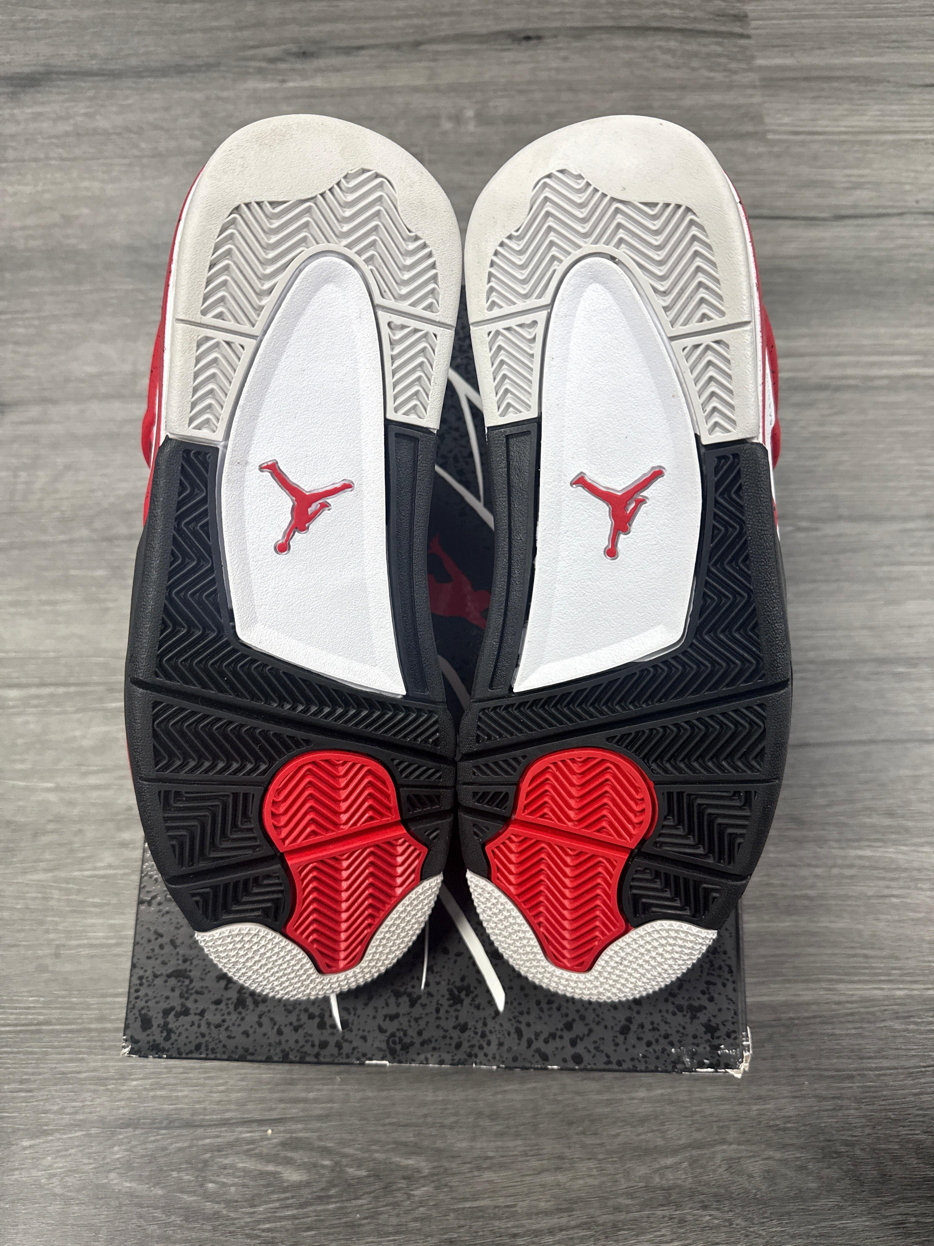 Jordan 4 Red Cement - size 9