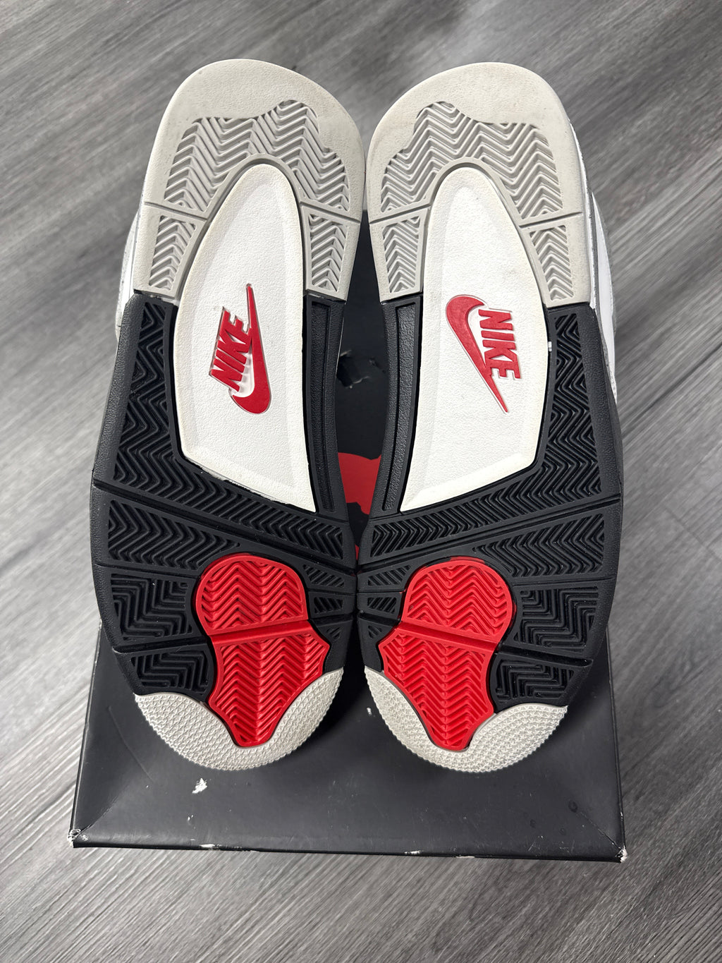Jordan 4 White Cement - size 10.5