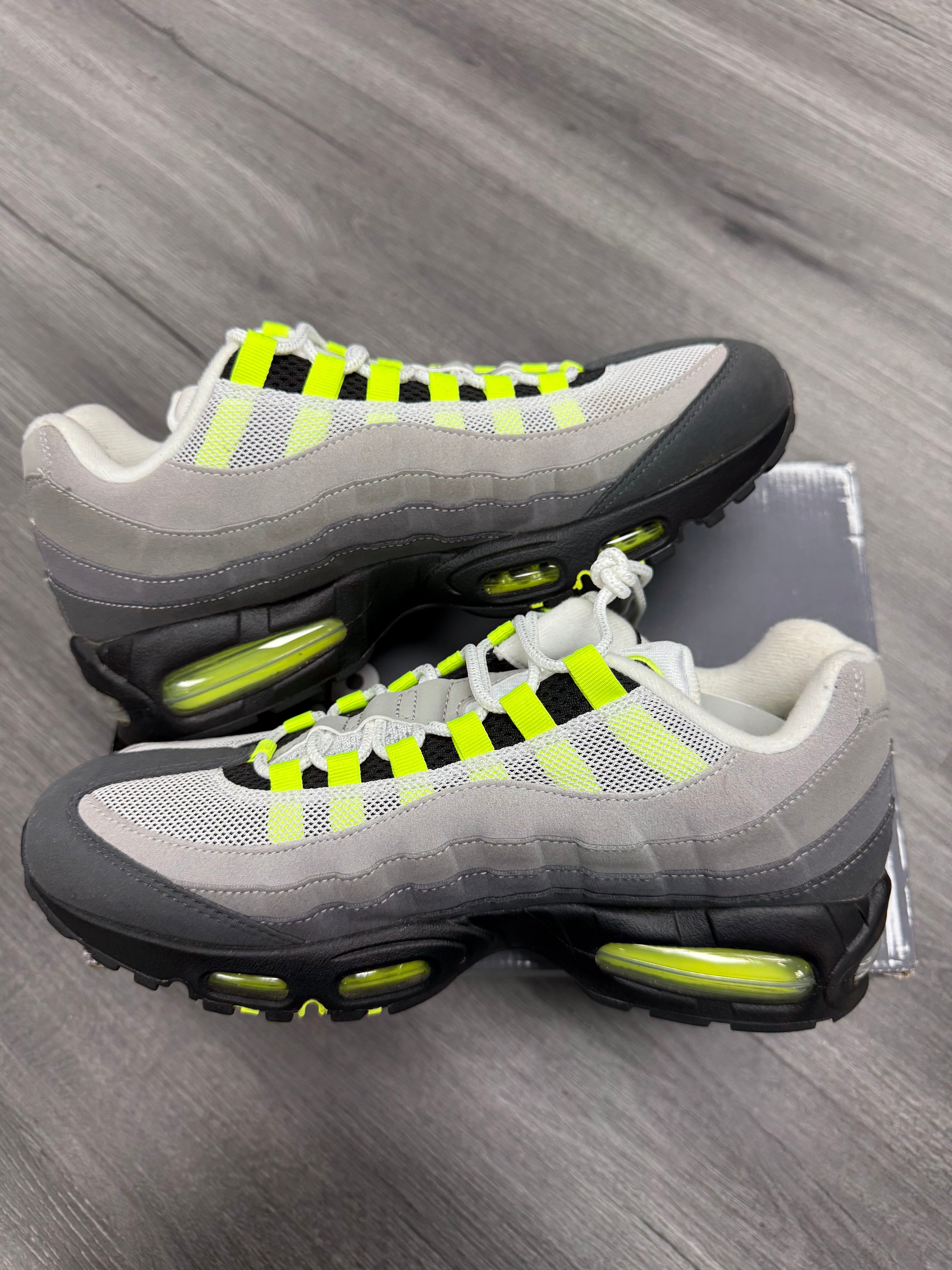 Nike Air Max 95 Big Bubble Neon - size 10