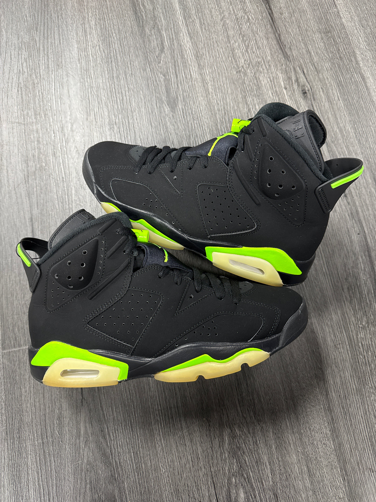Jordan 6 Electric Green - size 9
