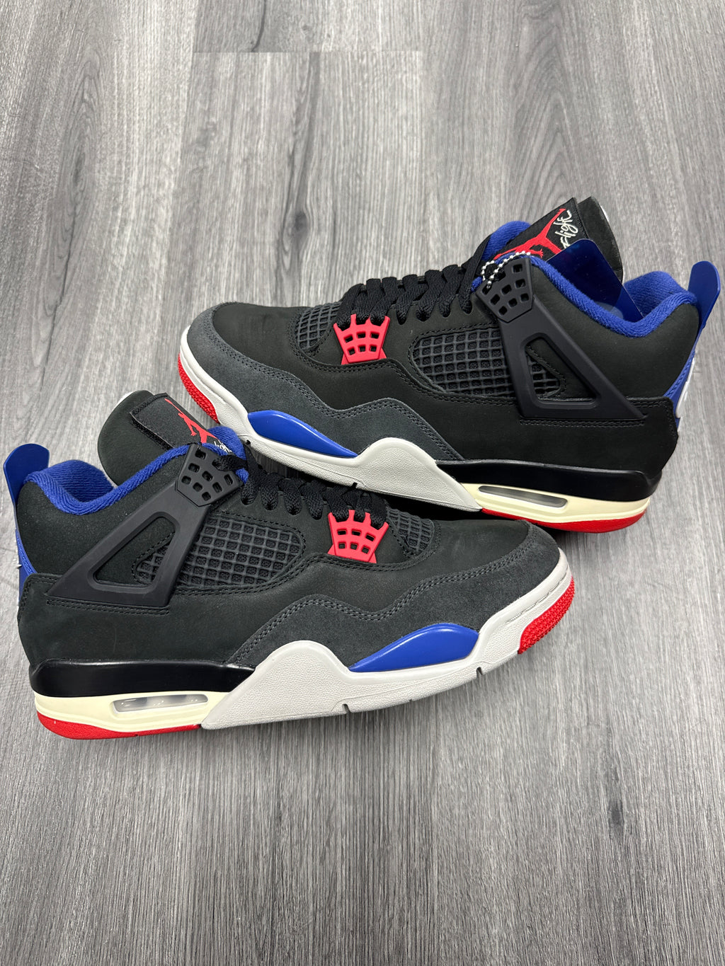 Jordan 4 Rare Air - size 8