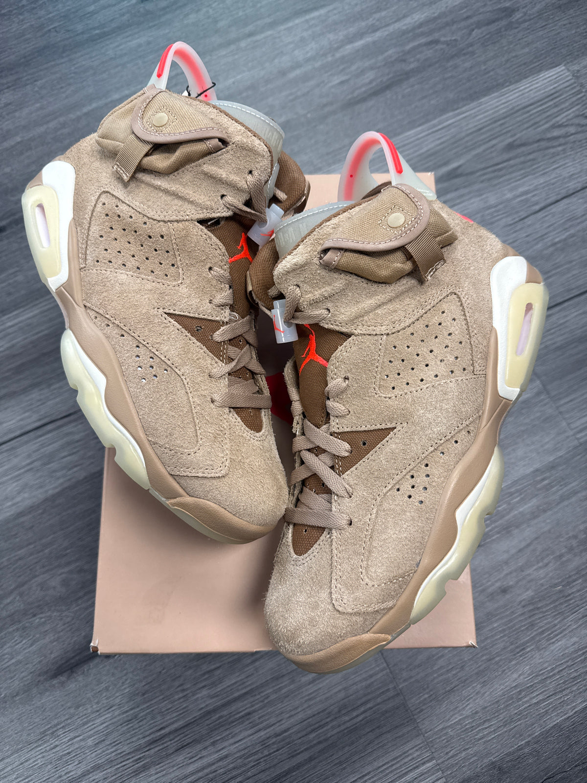 Jordan 6 Travis Scott British Khaki - size 7.5