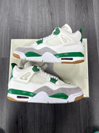 Jordan 4 SB Pine Green - size 9.5