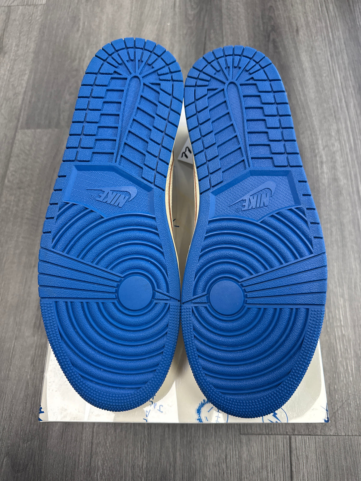 Jordan 1 Low Travis Scott x Fragment - size 13