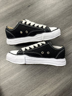 Maison Mihara Black White - size 37