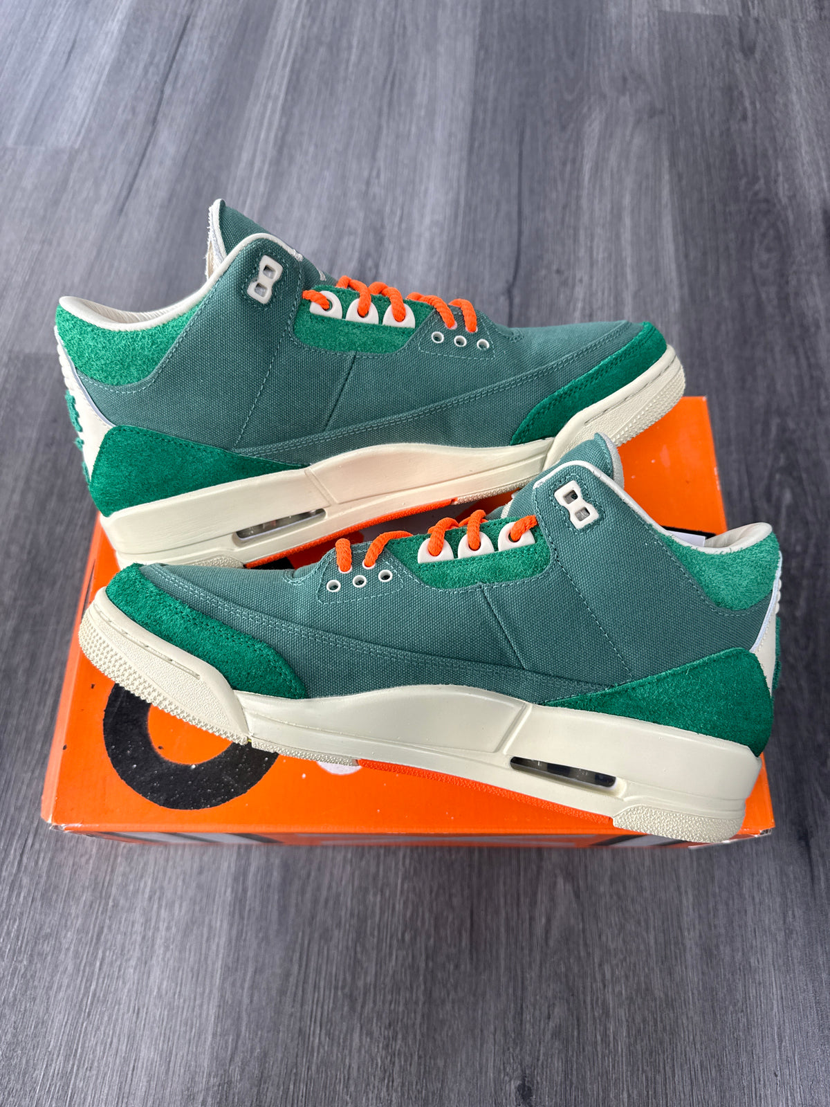 Jordan 3 Nina Chanel - size 8.5