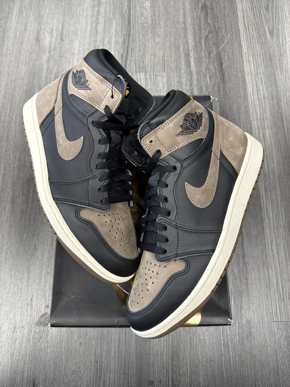 Jordan 1 Palomino - size 9.5
