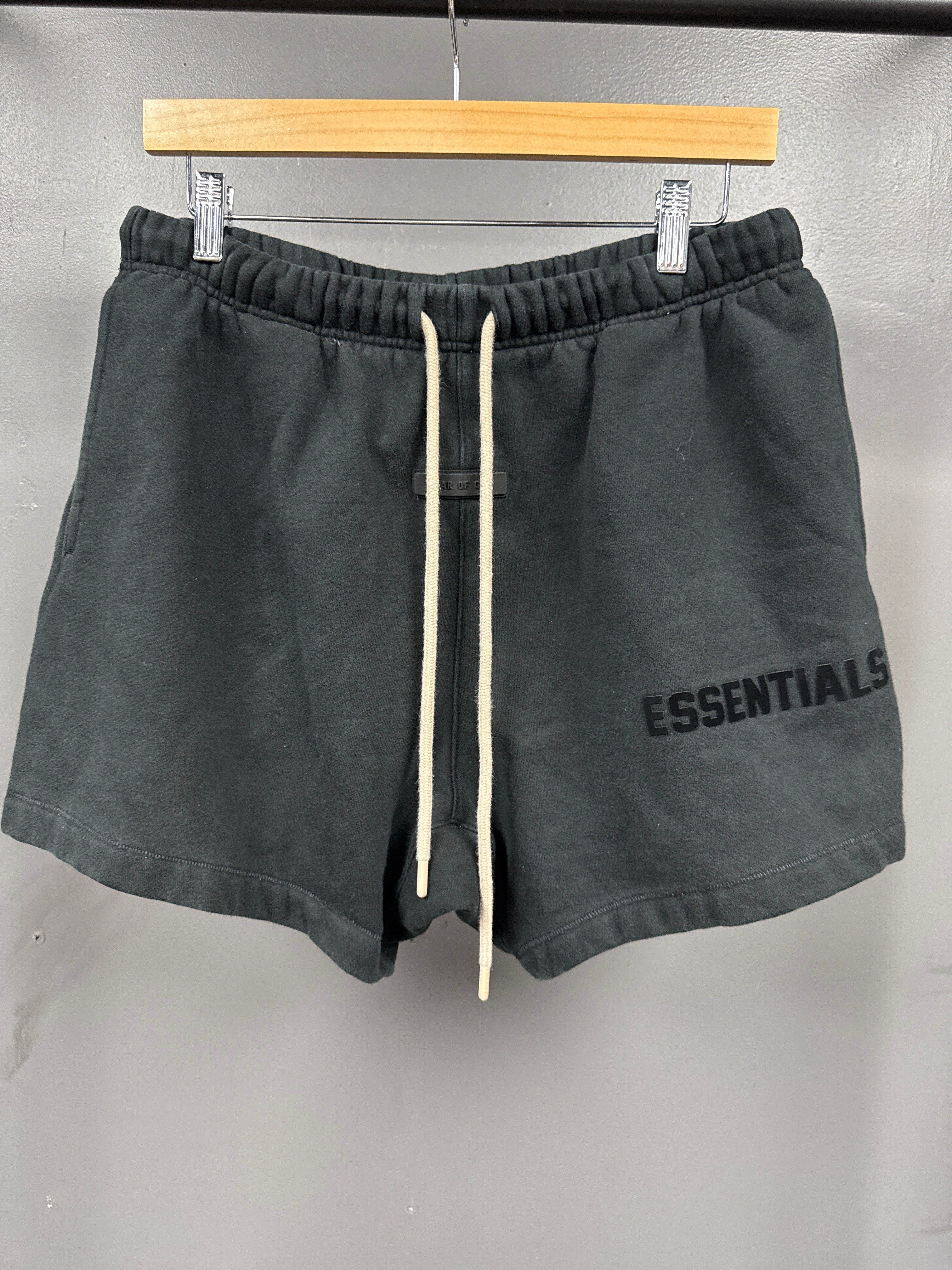 Essentials FOG Shorts Black - size M