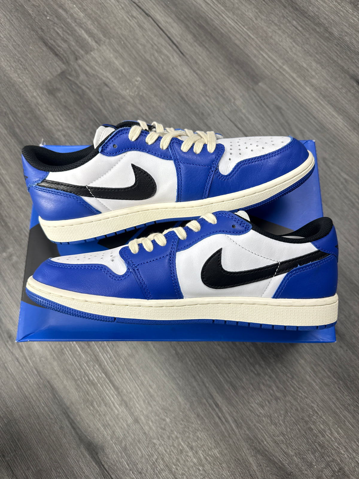 Jordan 1 Low Game Royal - size 9.5