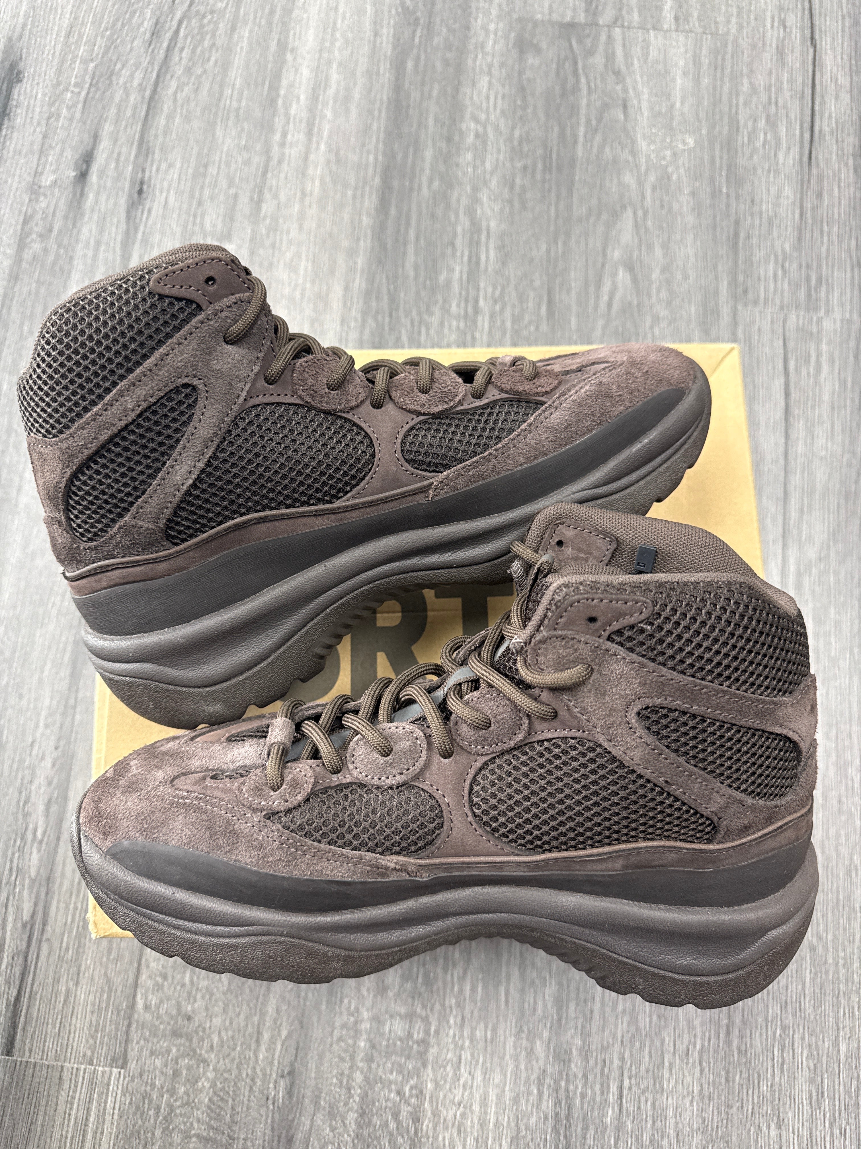 Adidas Yeezy Dessert Boot Oil - size 8.5