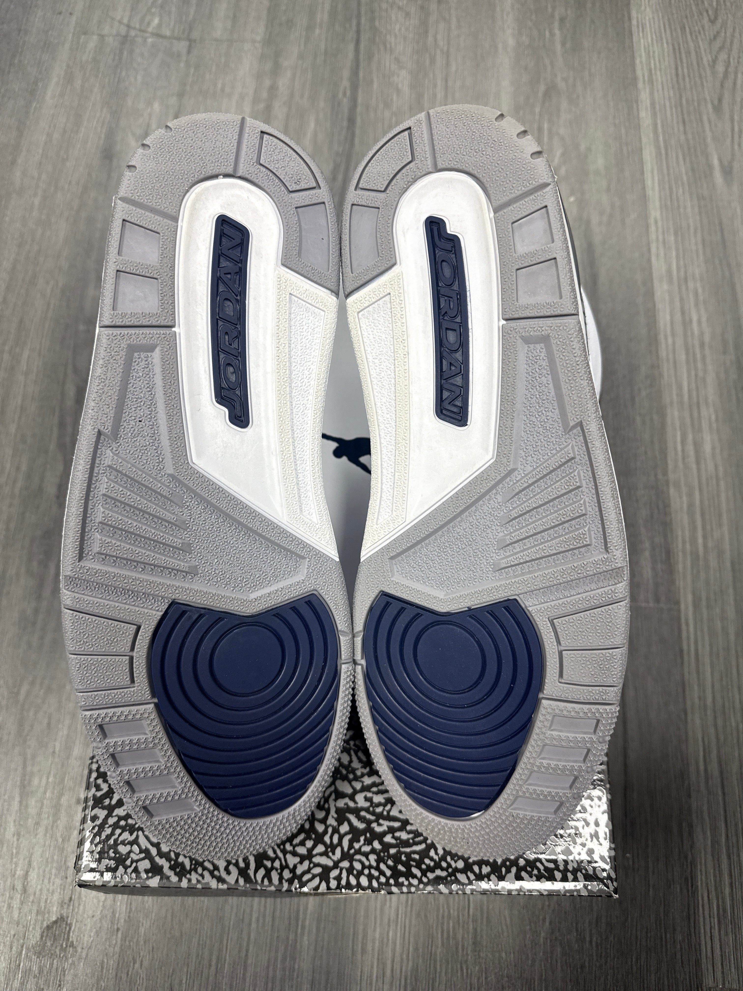 Jordan 3 Midnight Navy - size 12