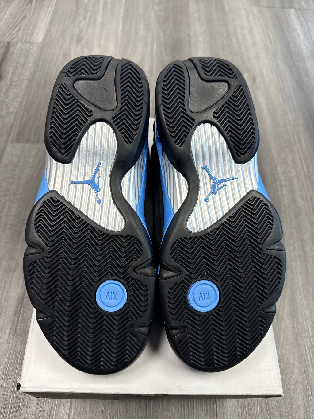 Jordan 14 University Blue - size 8.5