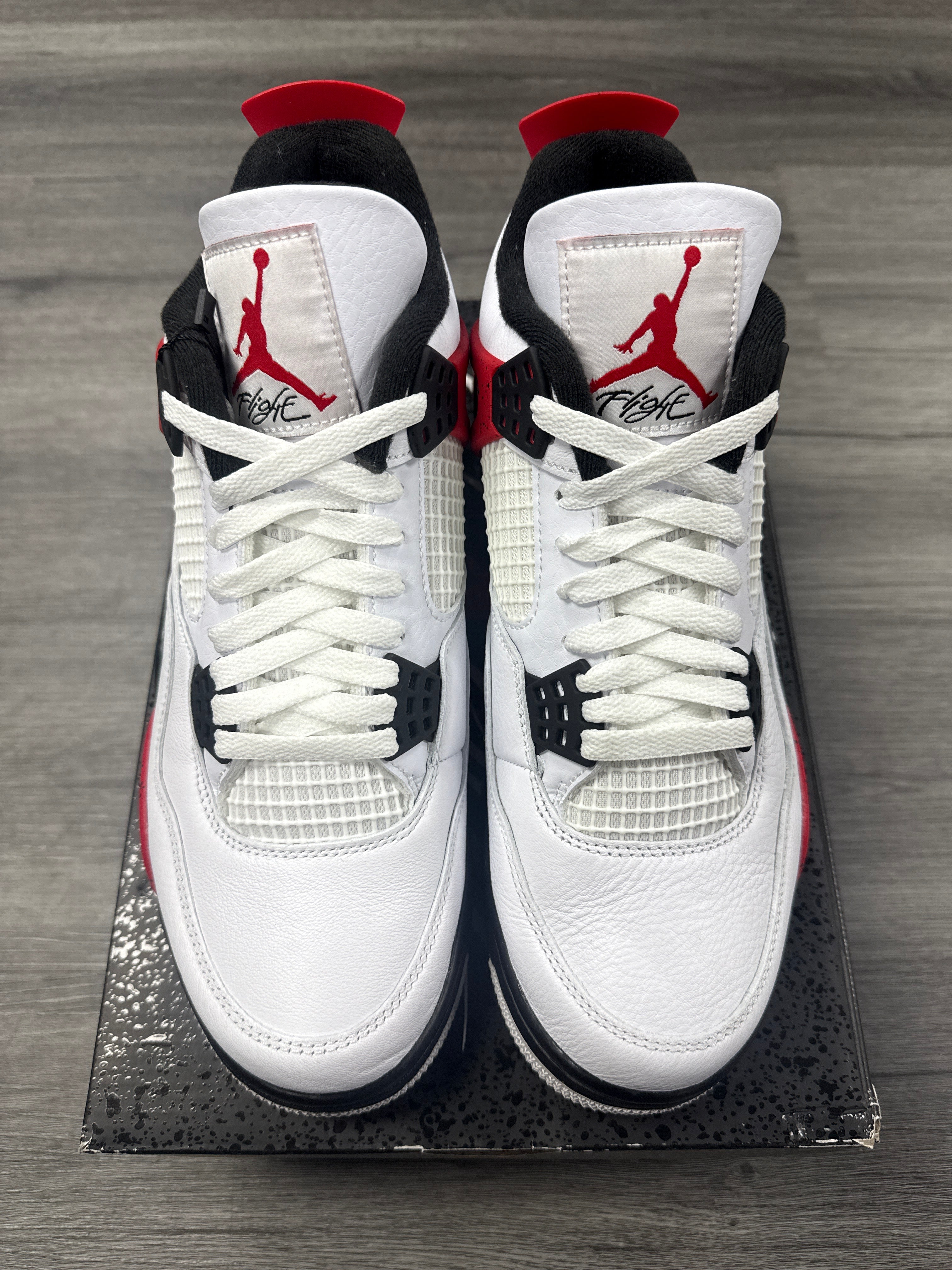 Jordan 4 Red Cement - size 9