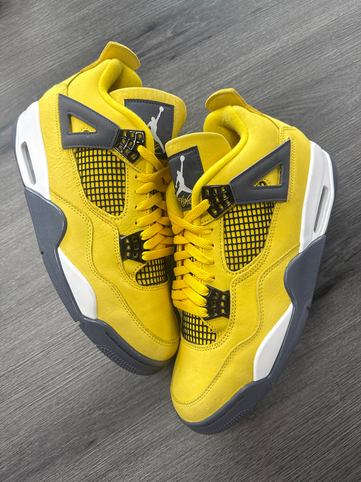 Jordan 4 Lightning - size 10.5