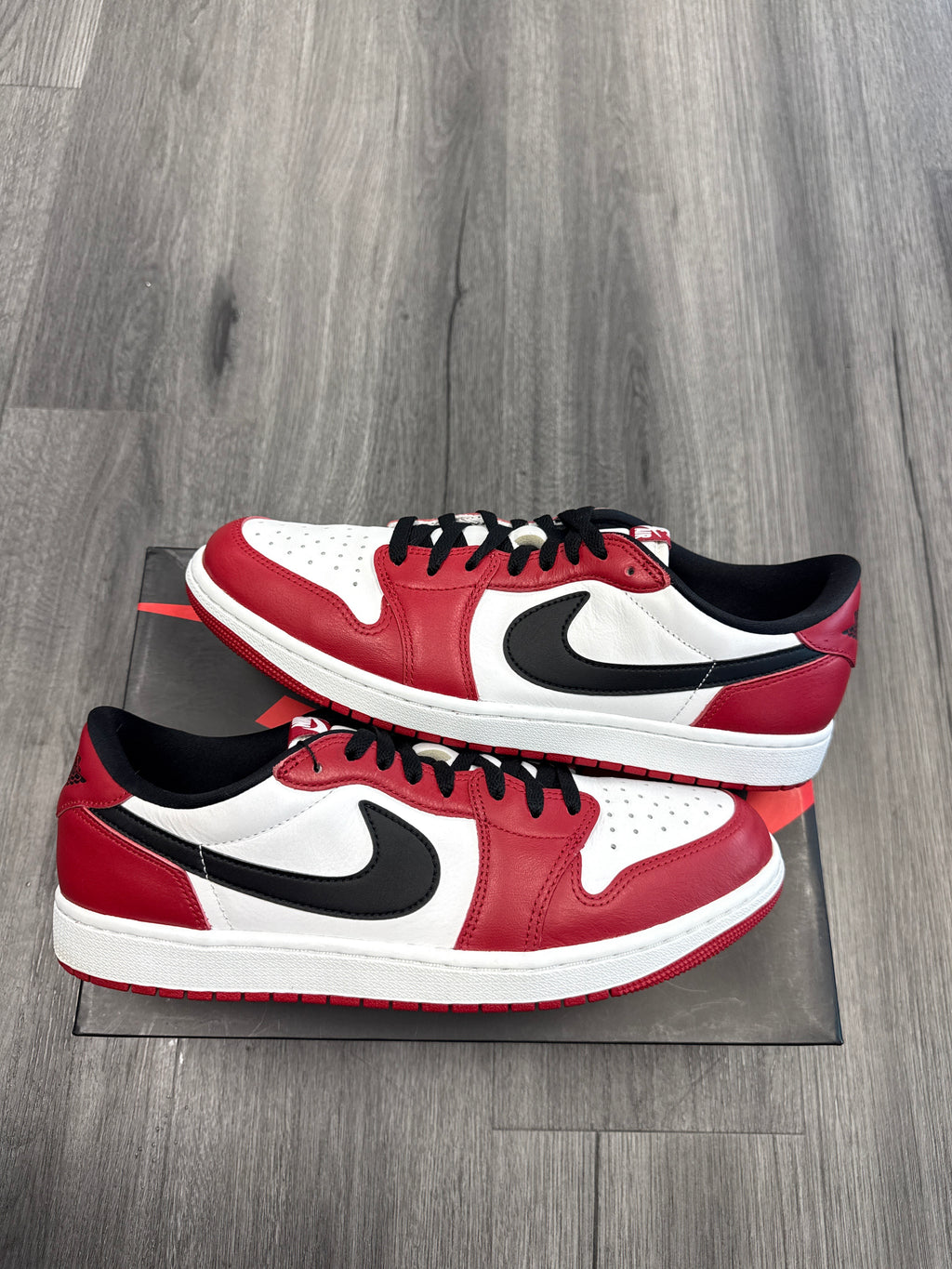 Jordan 1 Low Chicago - size 11.5