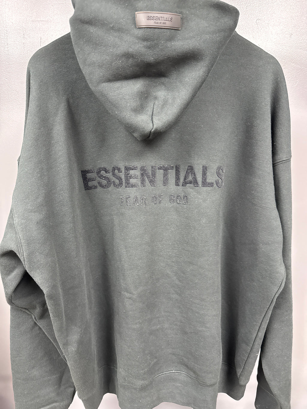 Essentials FOG Back Logo Hoodie Black - size L