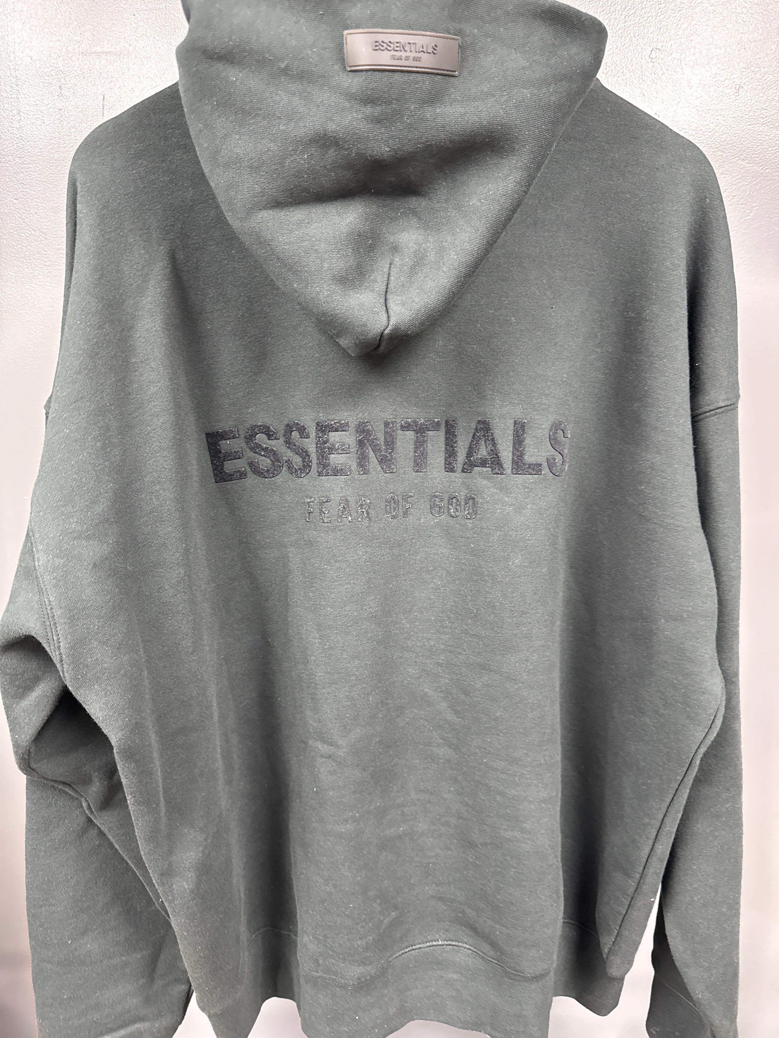 Essentials FOG Back Logo Hoodie Black - size L