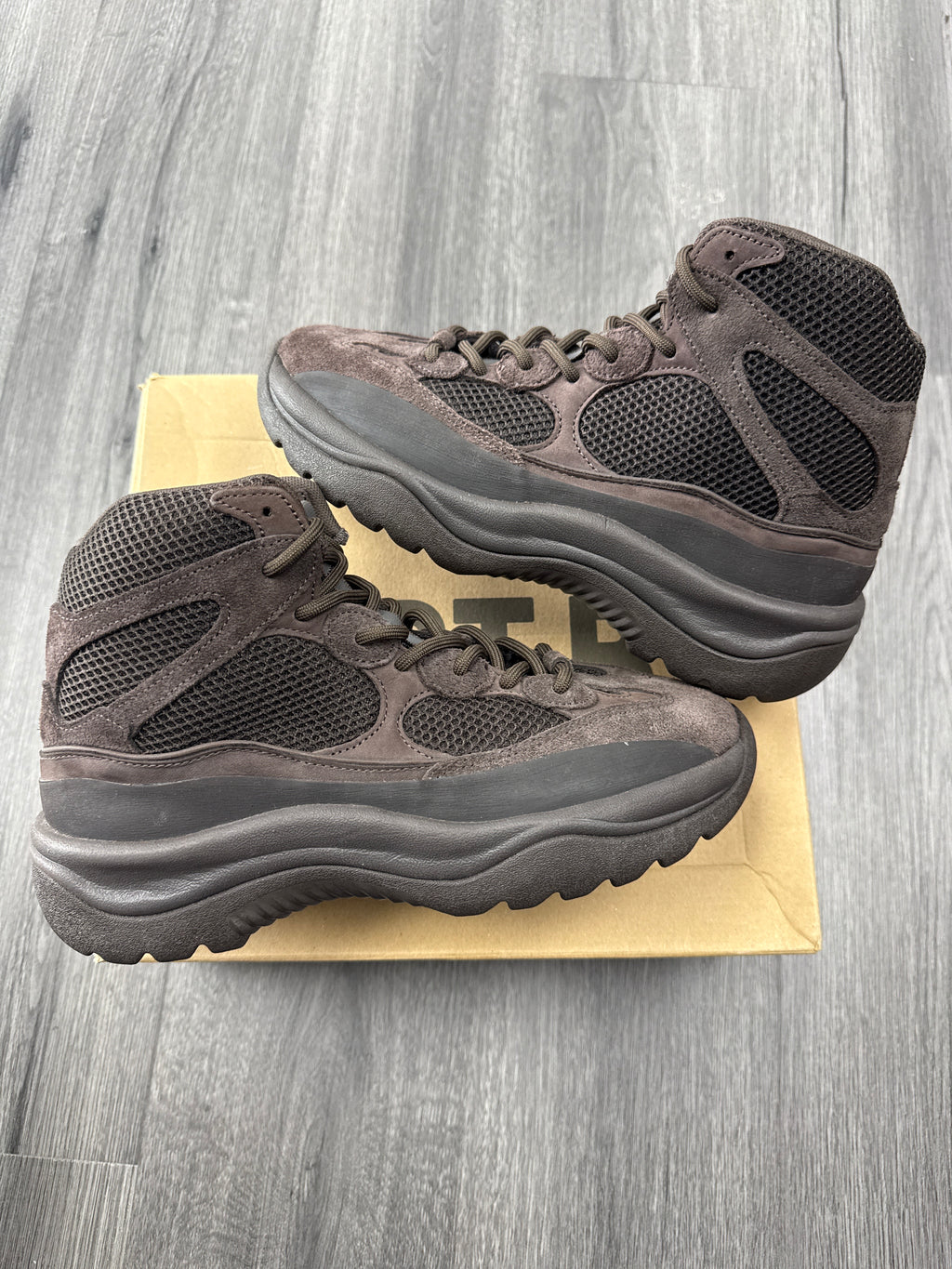 Adidas Yeezy Dessert Boot Oil - size 8.5