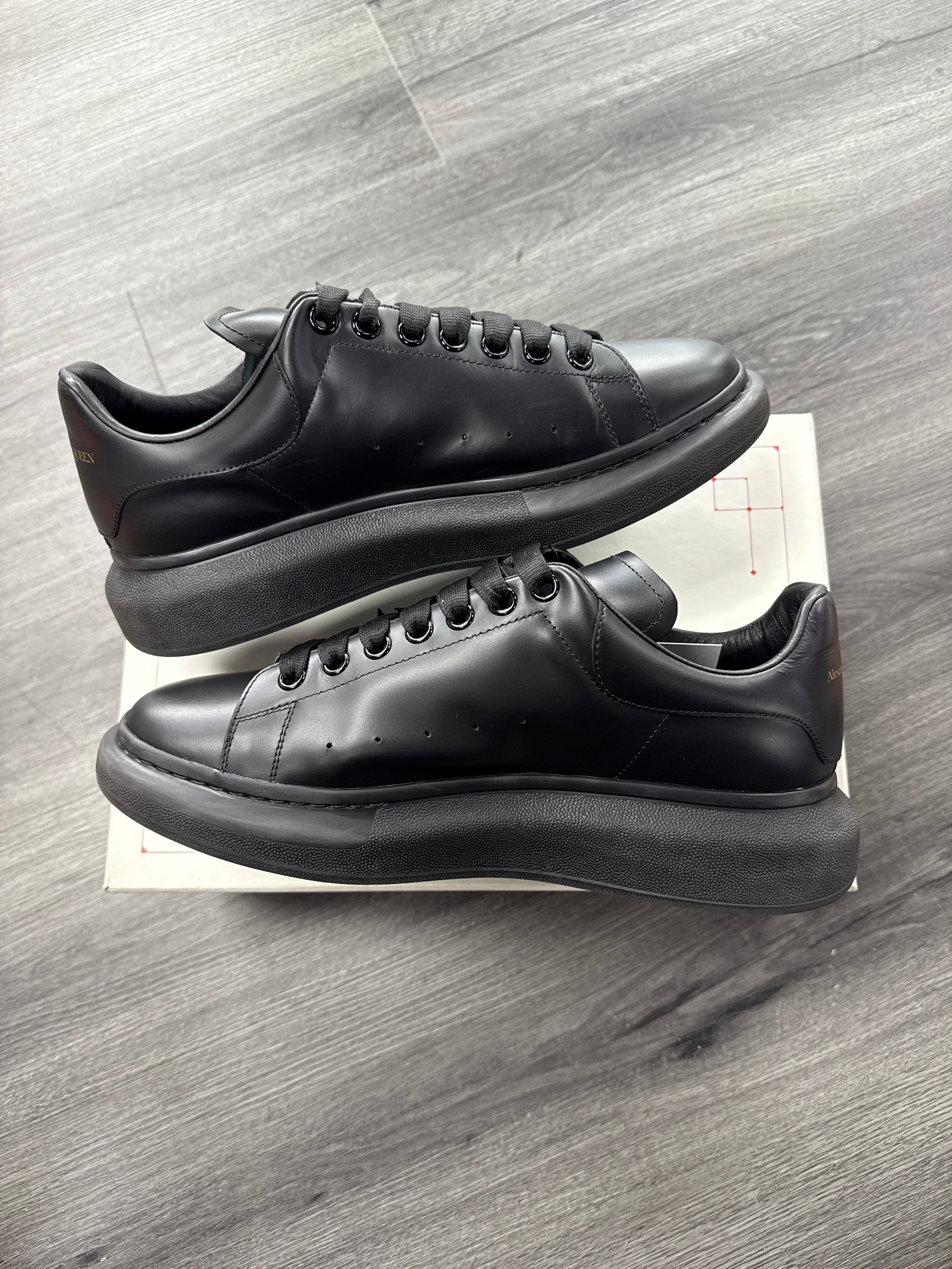 Alexander McQueen Black - size 11