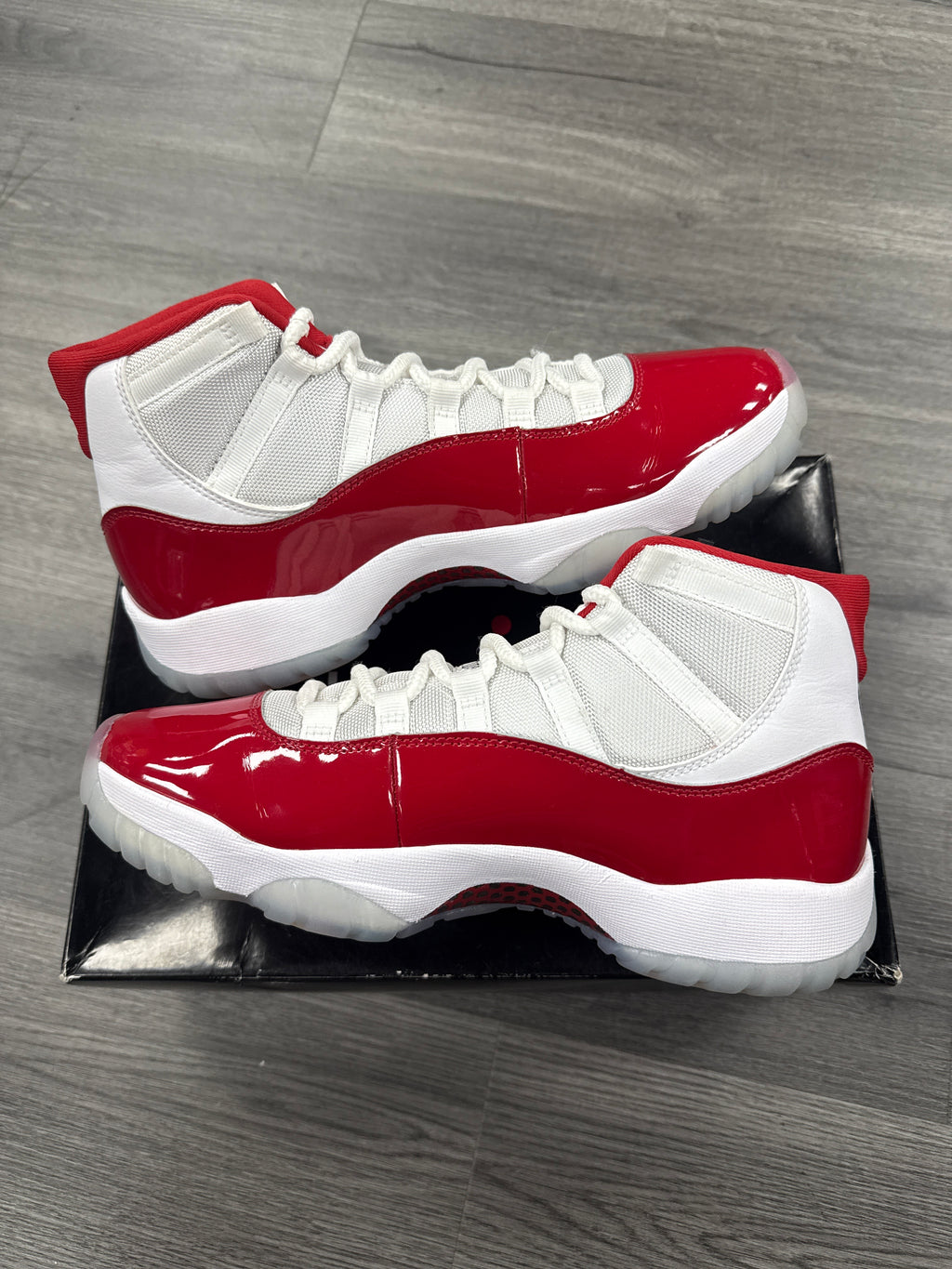 Jordan 11 Cherry - size 9