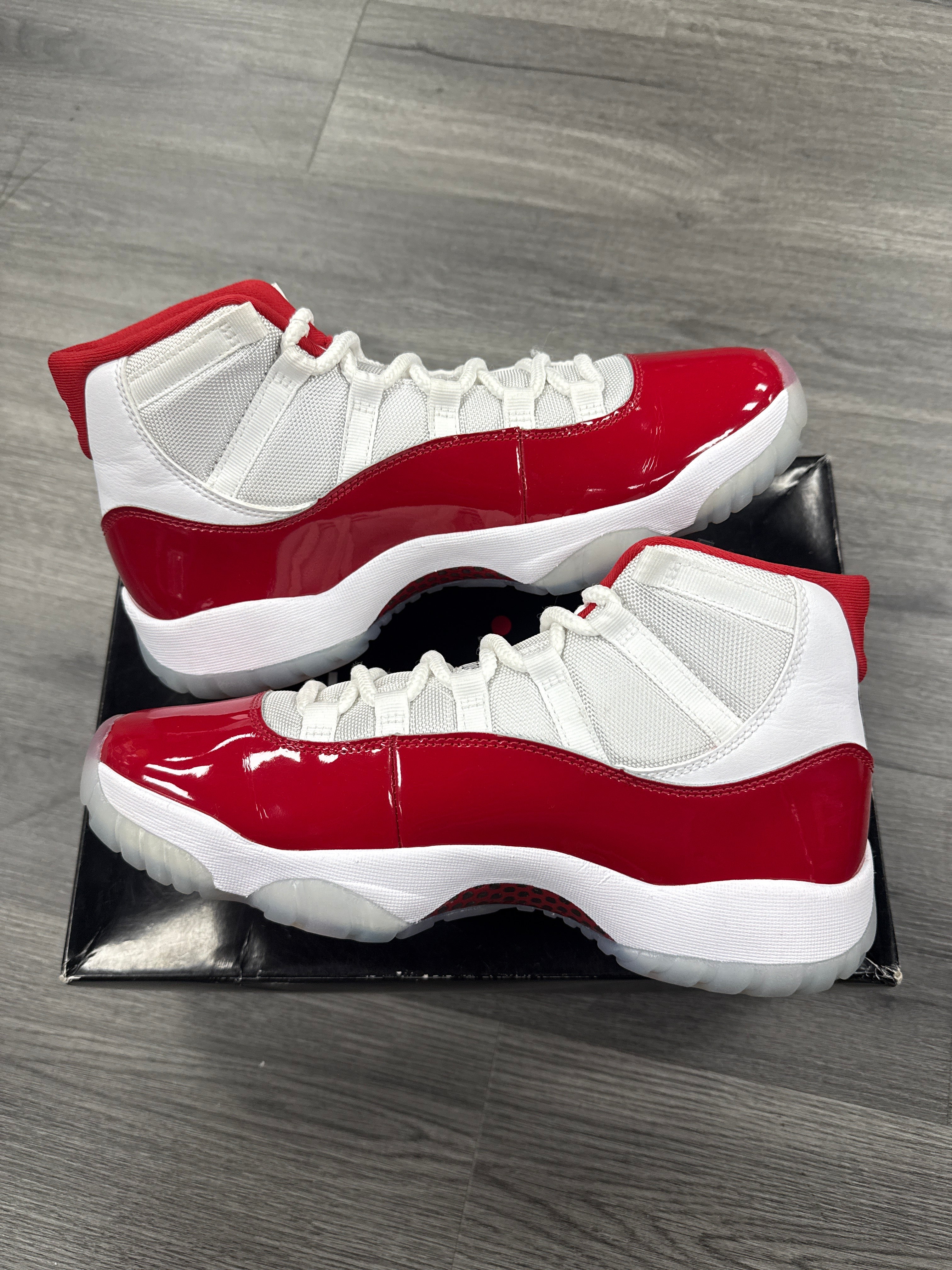 Jordan 11 Cherry - size 9