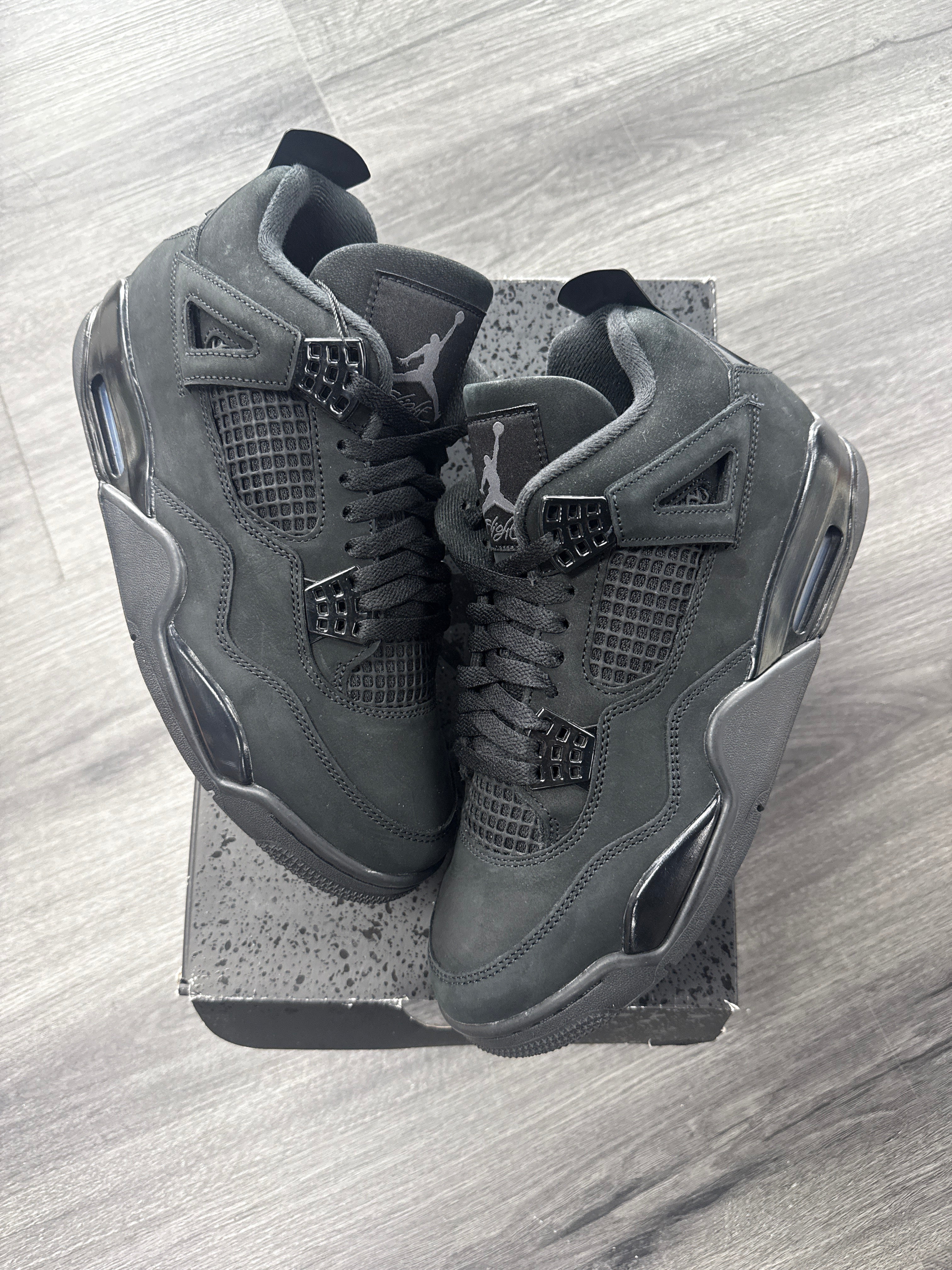 Jordan 4 Black Cat - size 8.5