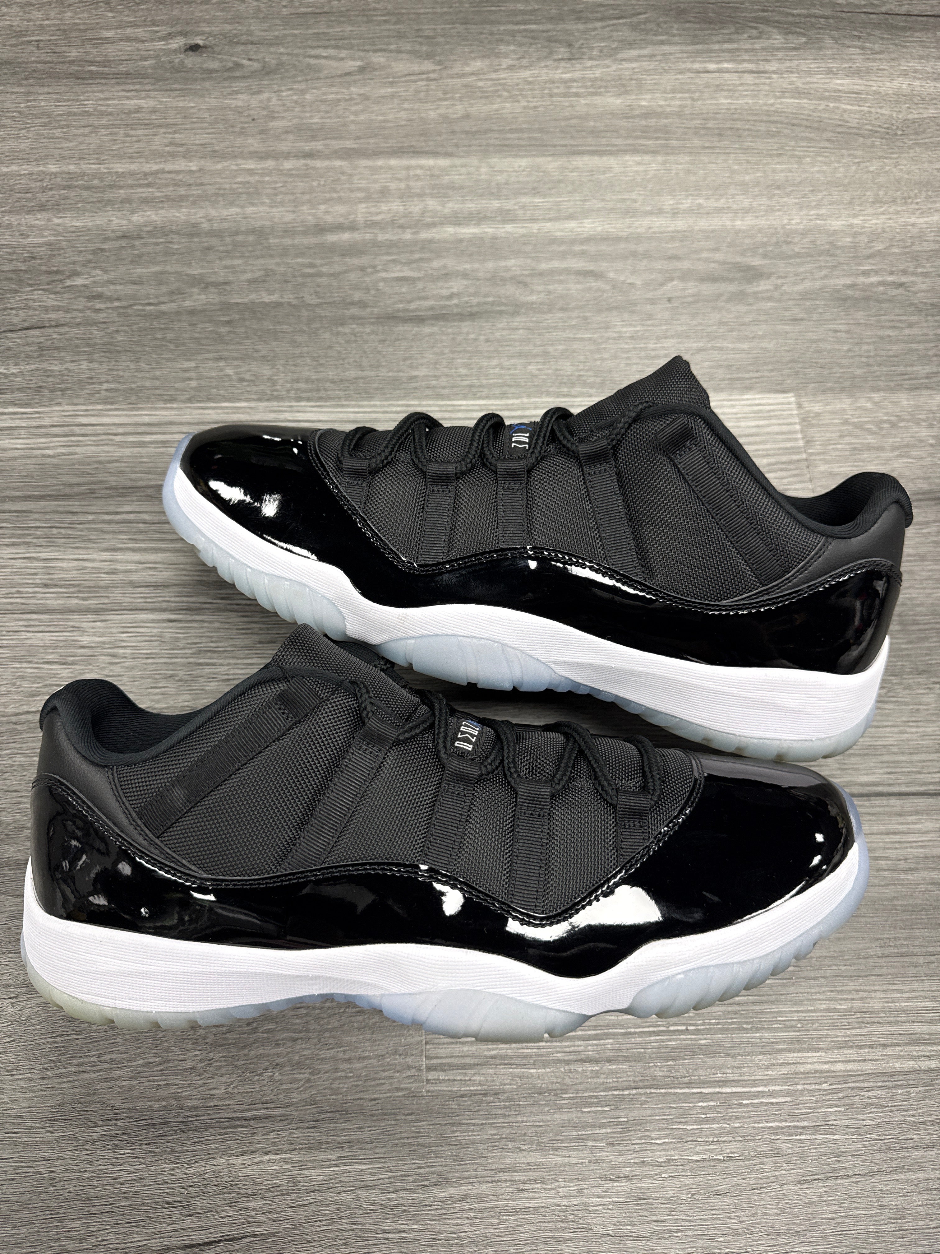 Jordan 11 Low Space Jam - Size 14