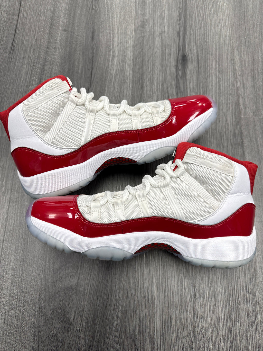 Jordan 11 Cherry GS - size 7