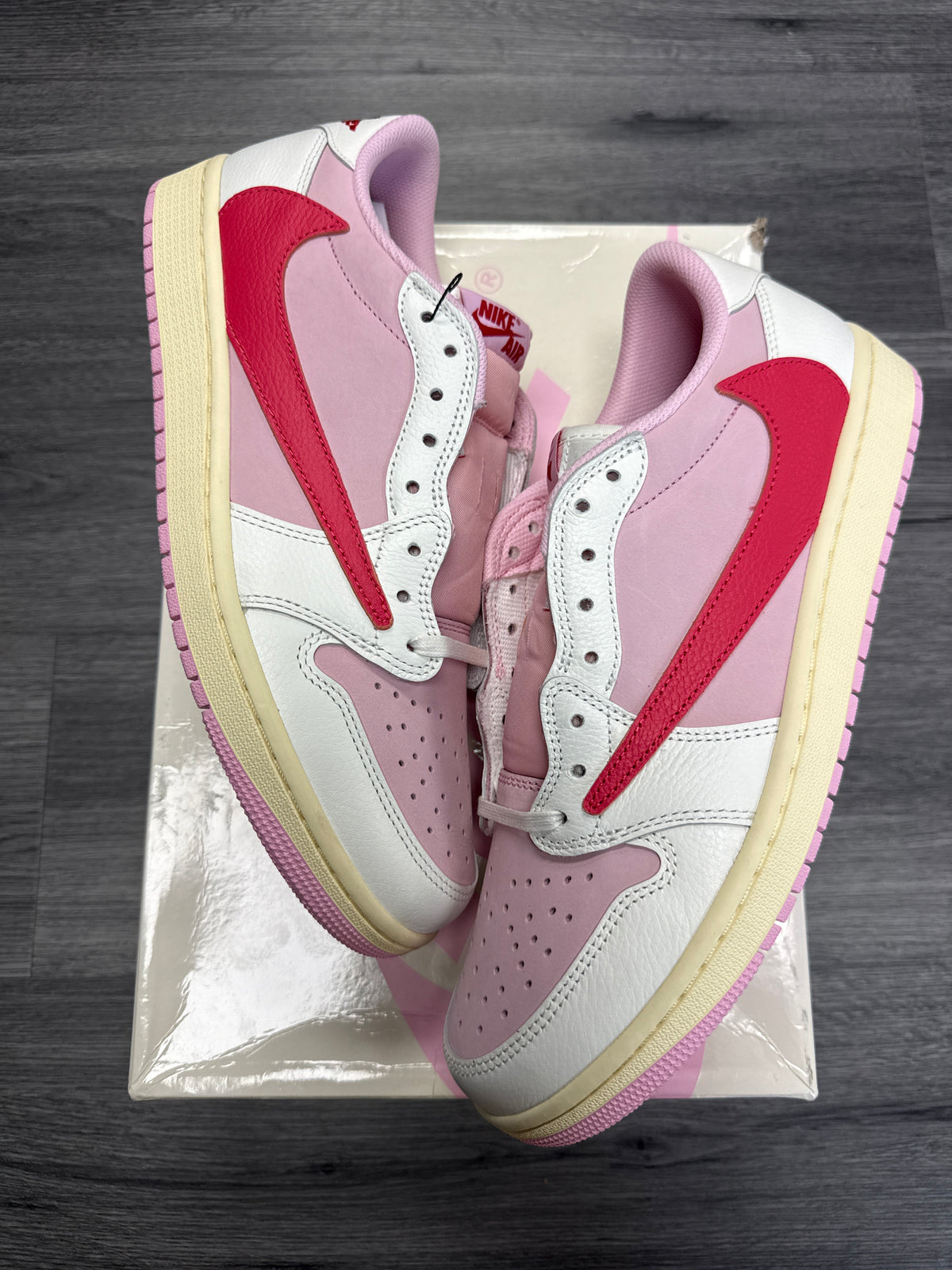 Jordan 1 Low Travis Scott Tropical Pink - size 11.5