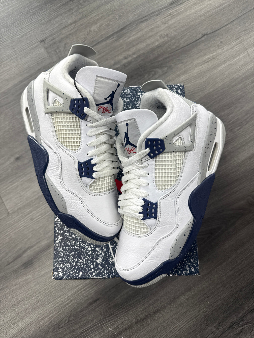 Jordan 4 Midnight Navy - size 9