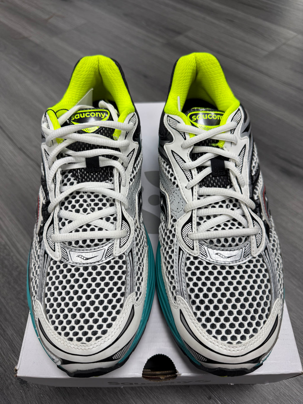 Saucony Progrid Omni 9 Silver Mutant - size 10