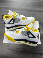 Jordan 4 Vivid Sulfur - size 9M/10.5W