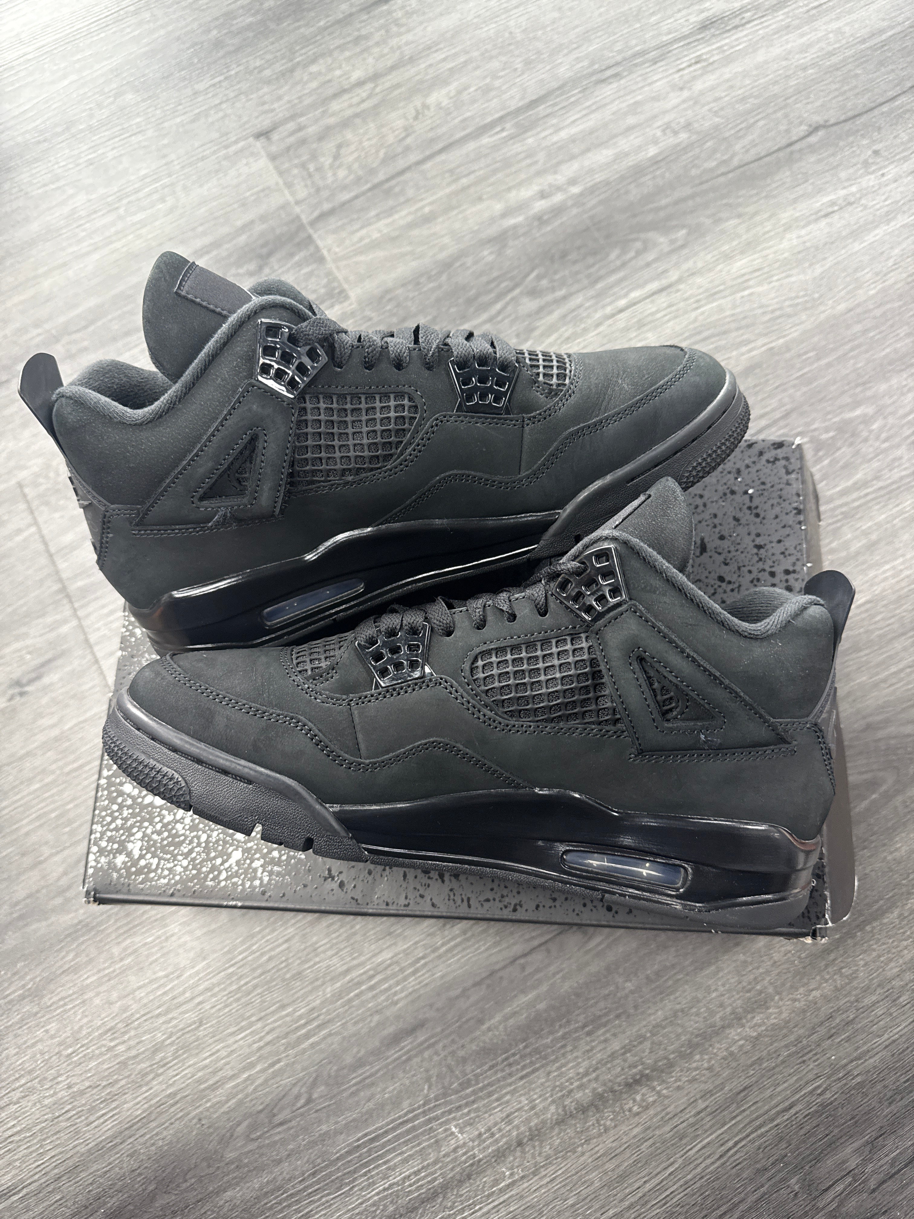 Jordan 4 Black Cat - size 8.5