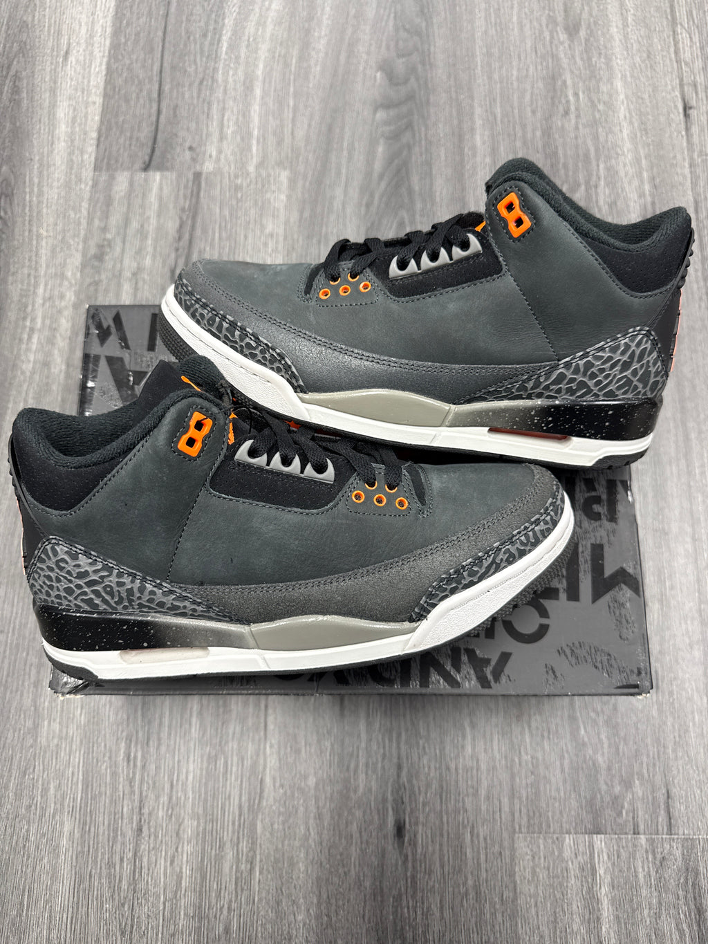 Jordan 3 Fear - size 8
