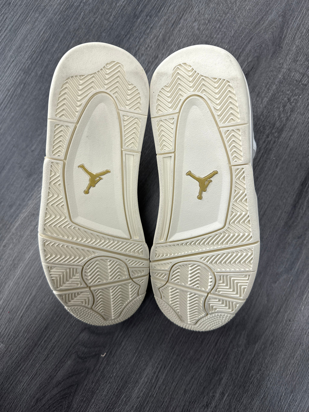 Jordan 4 Metallic Gold - size 9.5M/11W