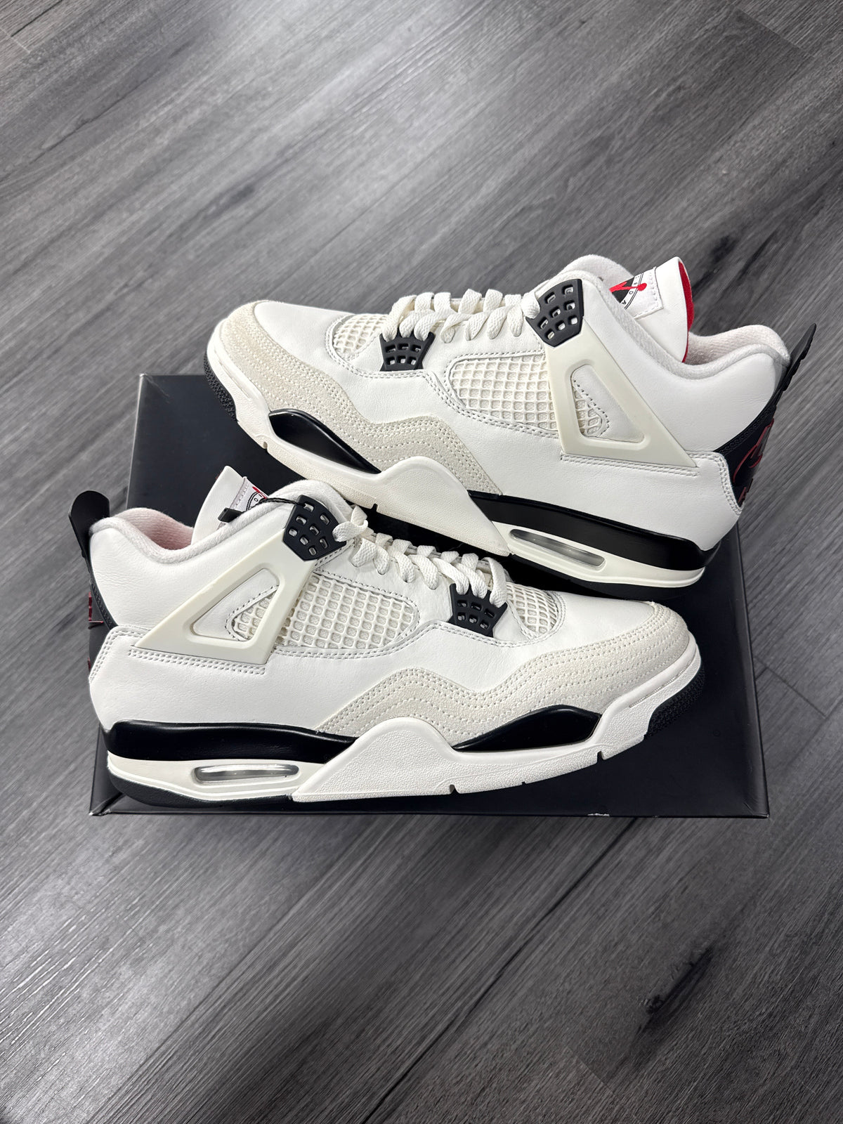 Jordan 4 Flight Club - size 10