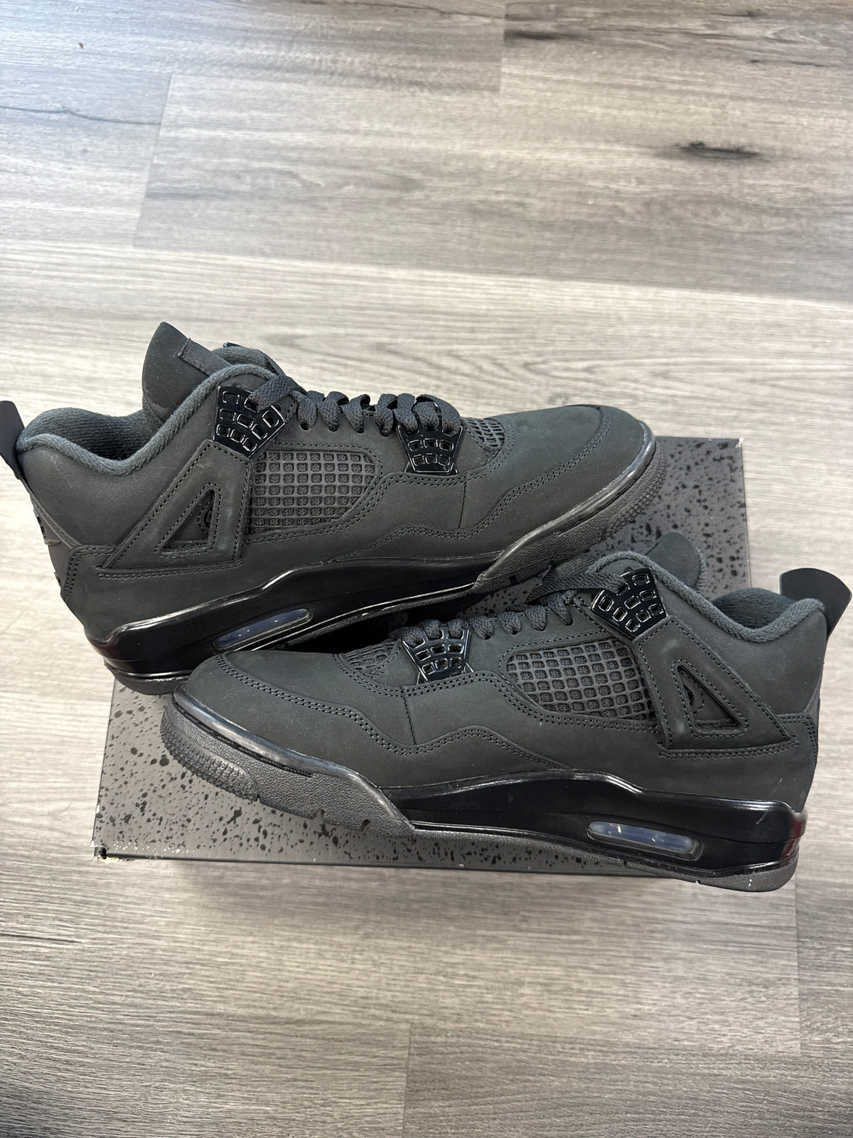 Jordan 4 Black Cat - size 8.5