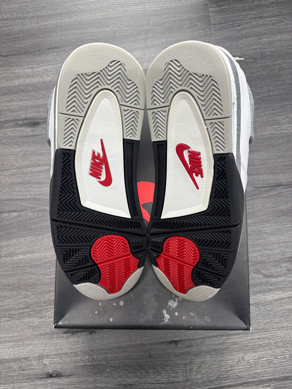 Jordan 4 White Cement - size 11.5