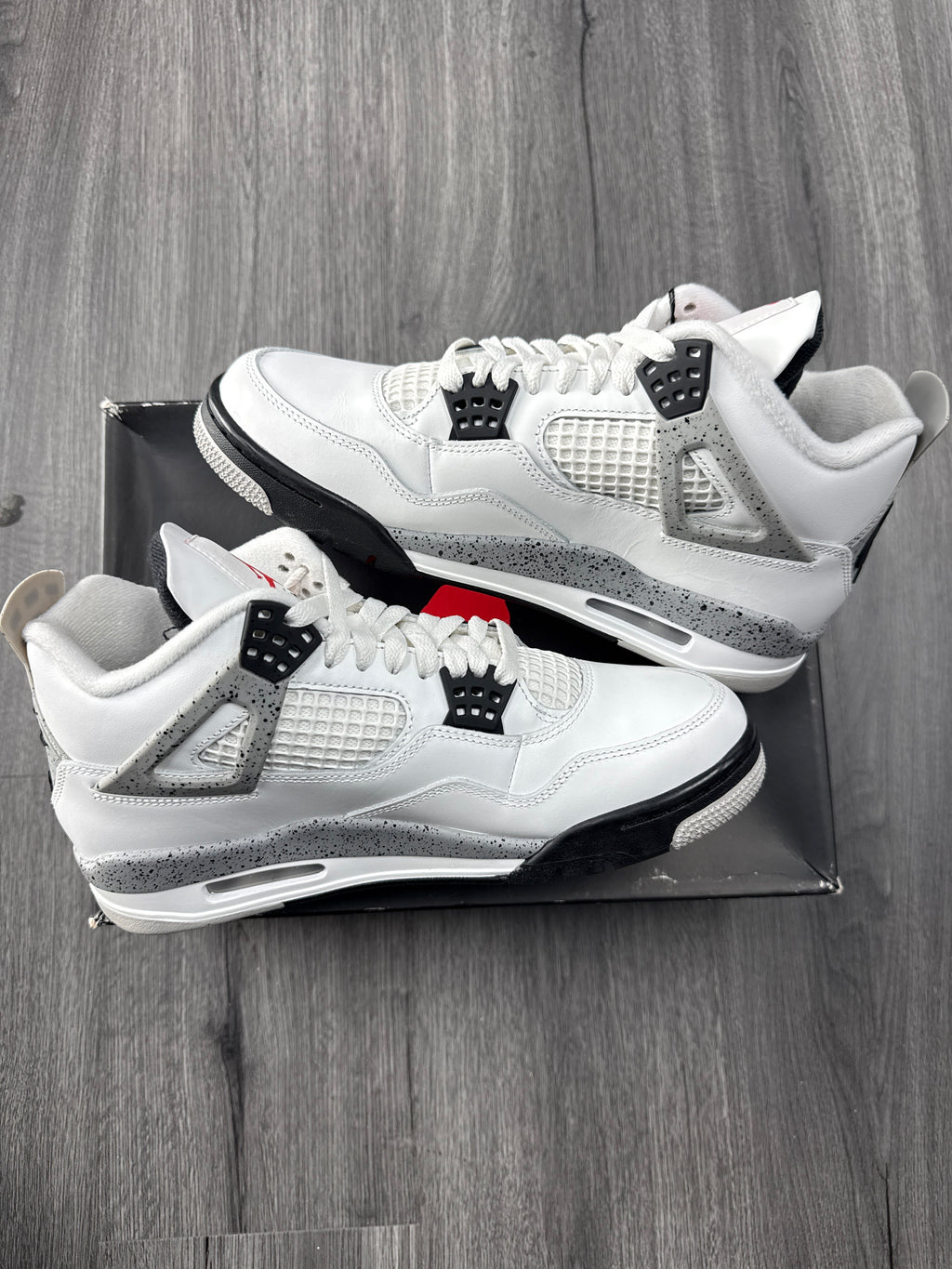 Jordan 4 White Cement - size 8