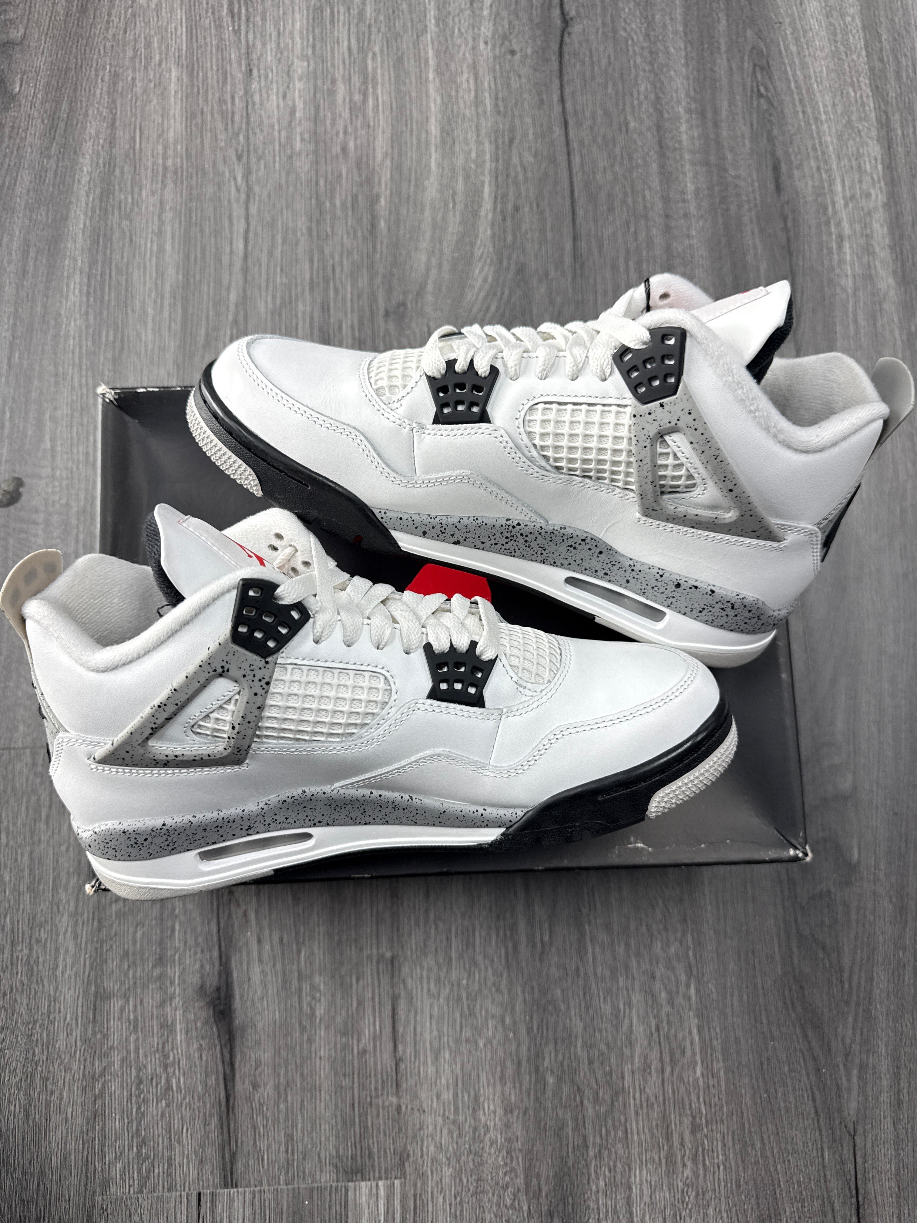 Jordan 4 White Cement - size 8