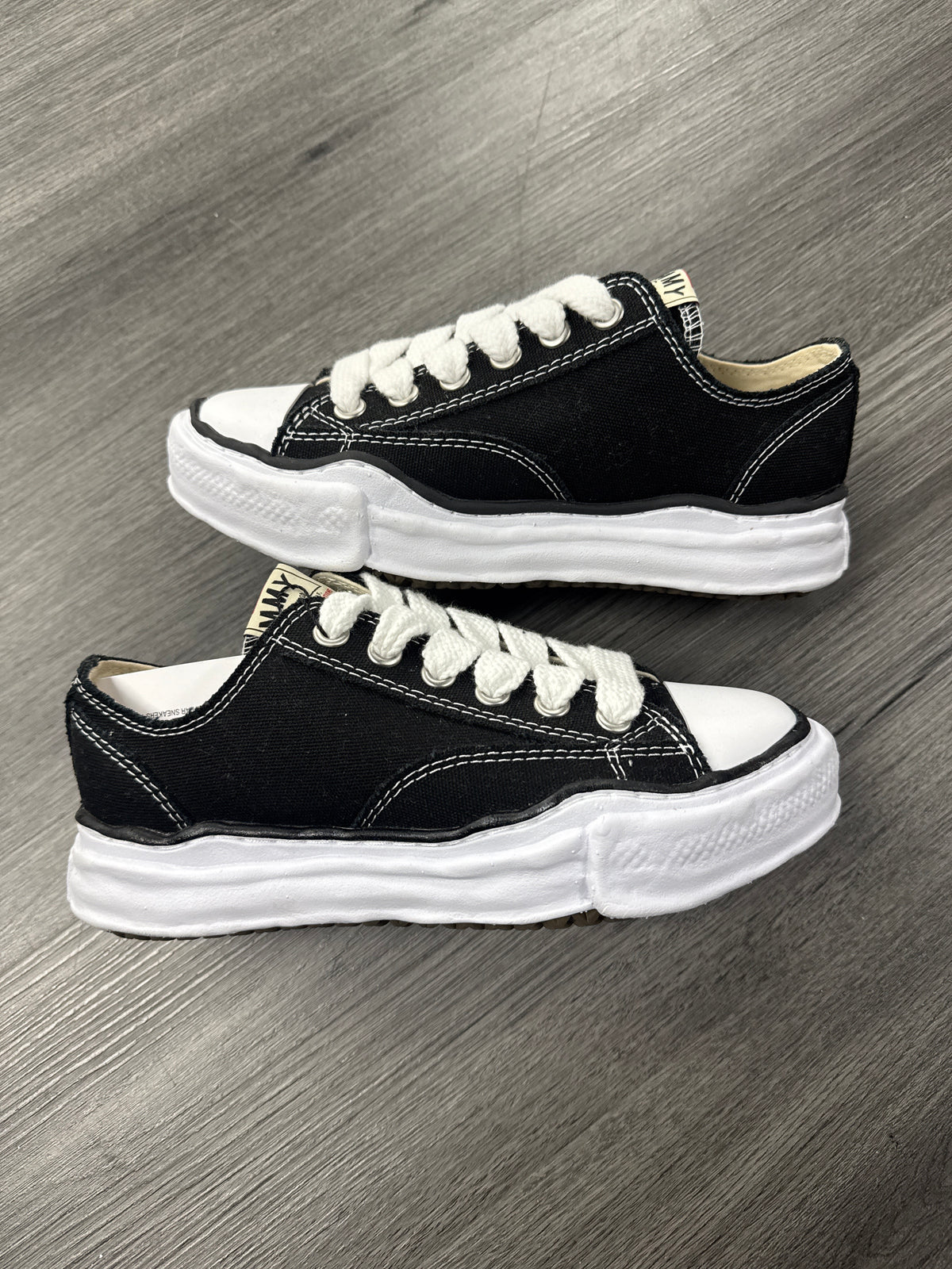 Maison Mihara Black White - size 37