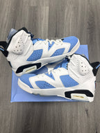 Jordan 6 University Blue - size 9