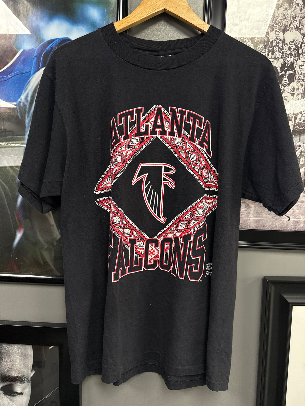 ATL Falcons Tee - size L