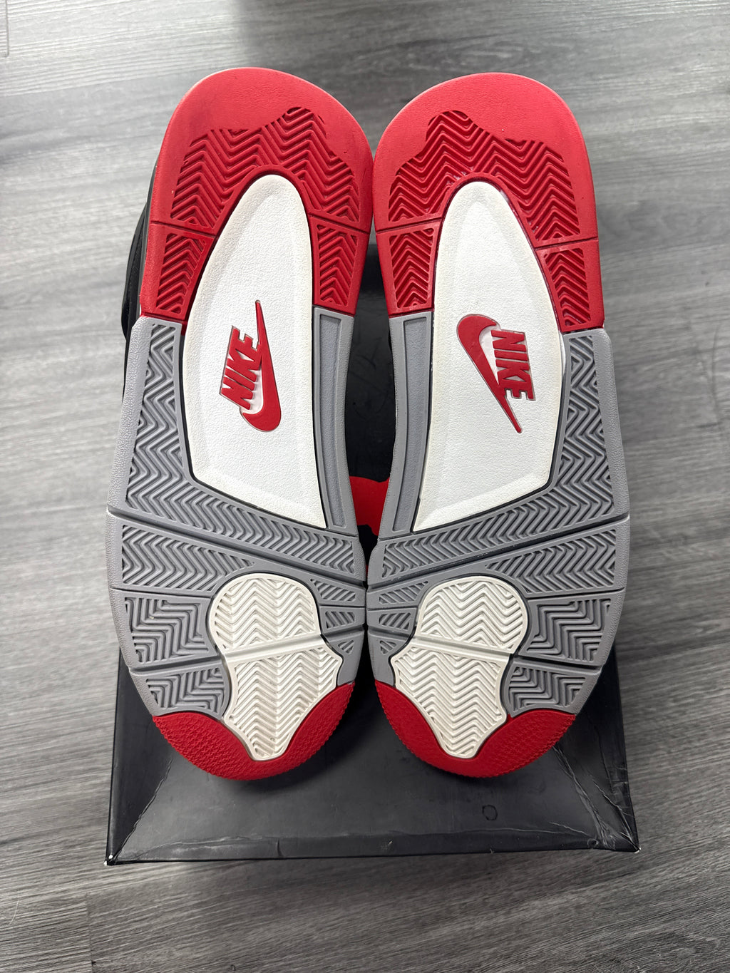 Jordan 4 Bred (2019) - size 13